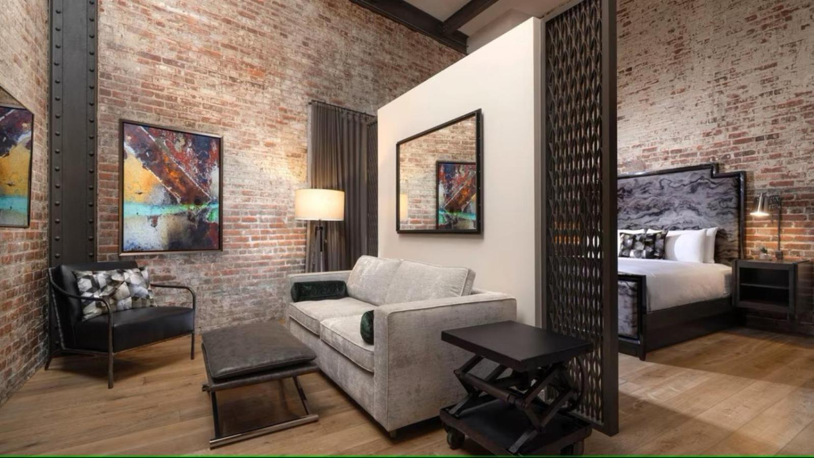 One-Bedroom Corner King Studio Suite with Sofa Bed