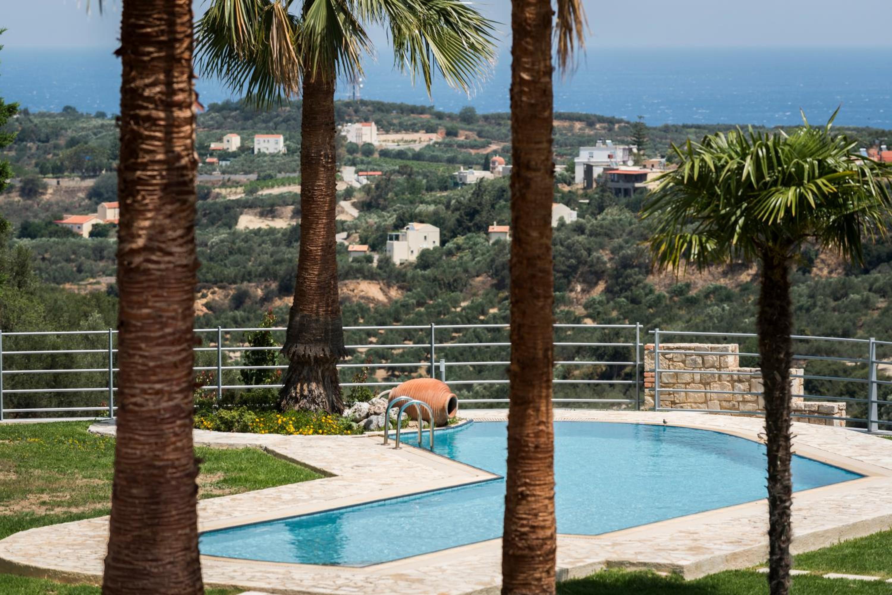 Two-Bedroom Villa with Private Pool and Sea View(5 Adults)-Kissos photo 3
