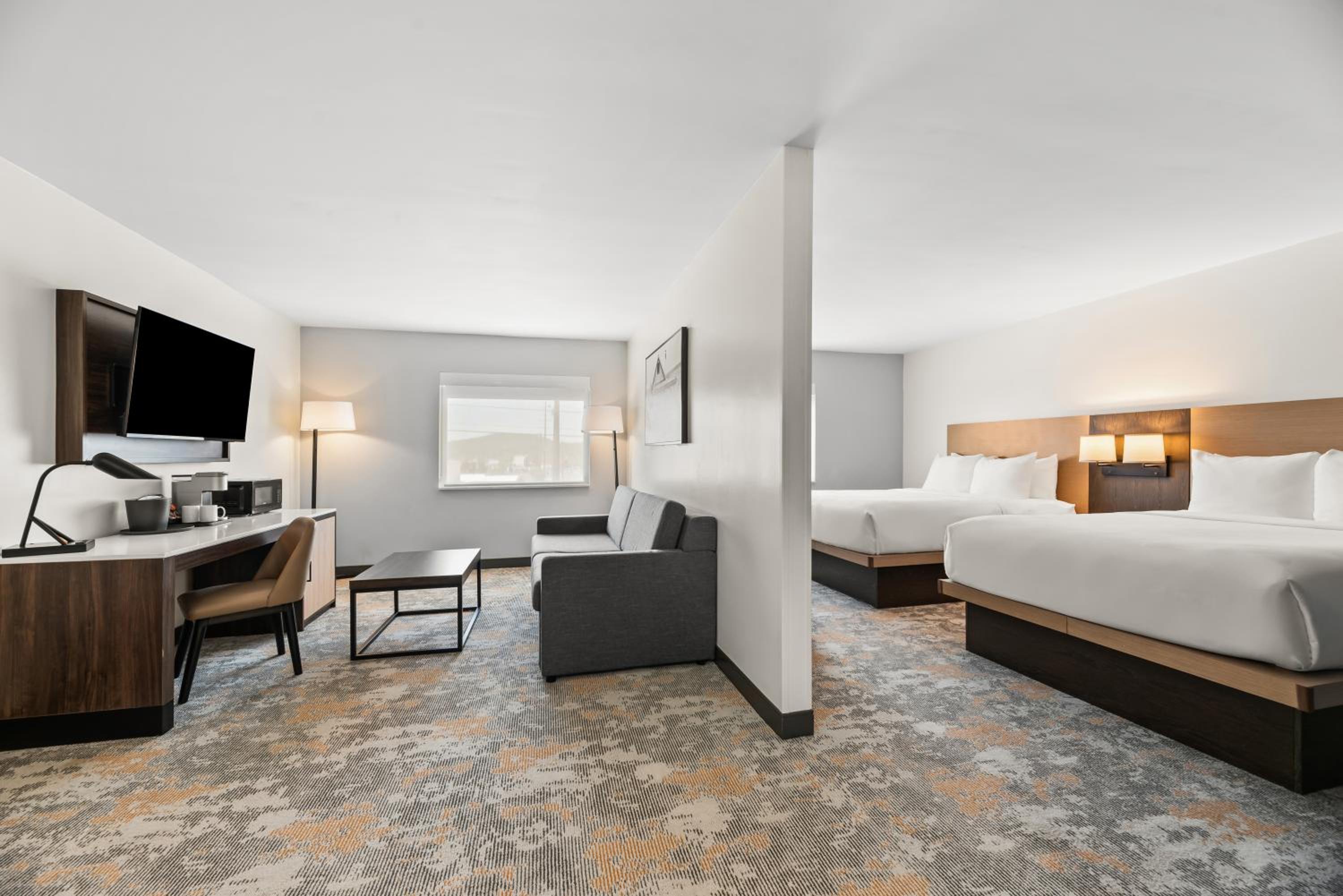 Queen Suite with Two Queen Beds - Non Smoking