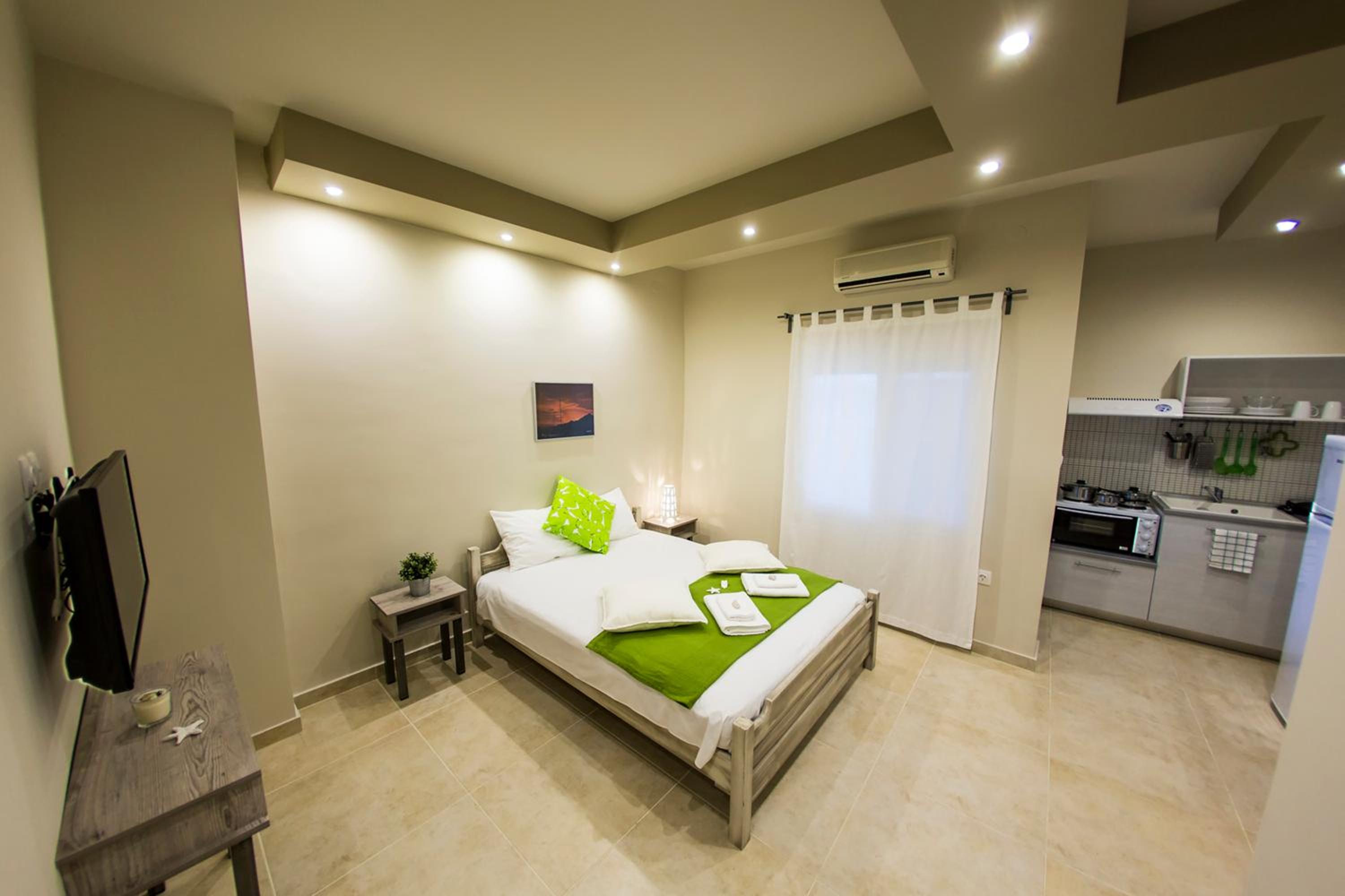 One-Bedroom Apartment (4 Adults) - Photo 8