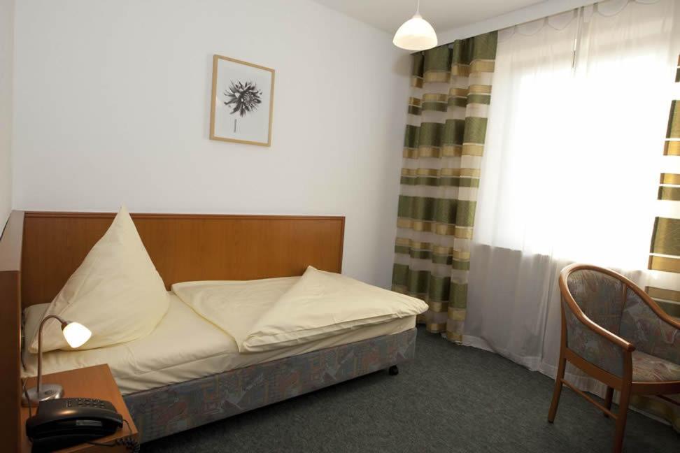 Single Room photo 1