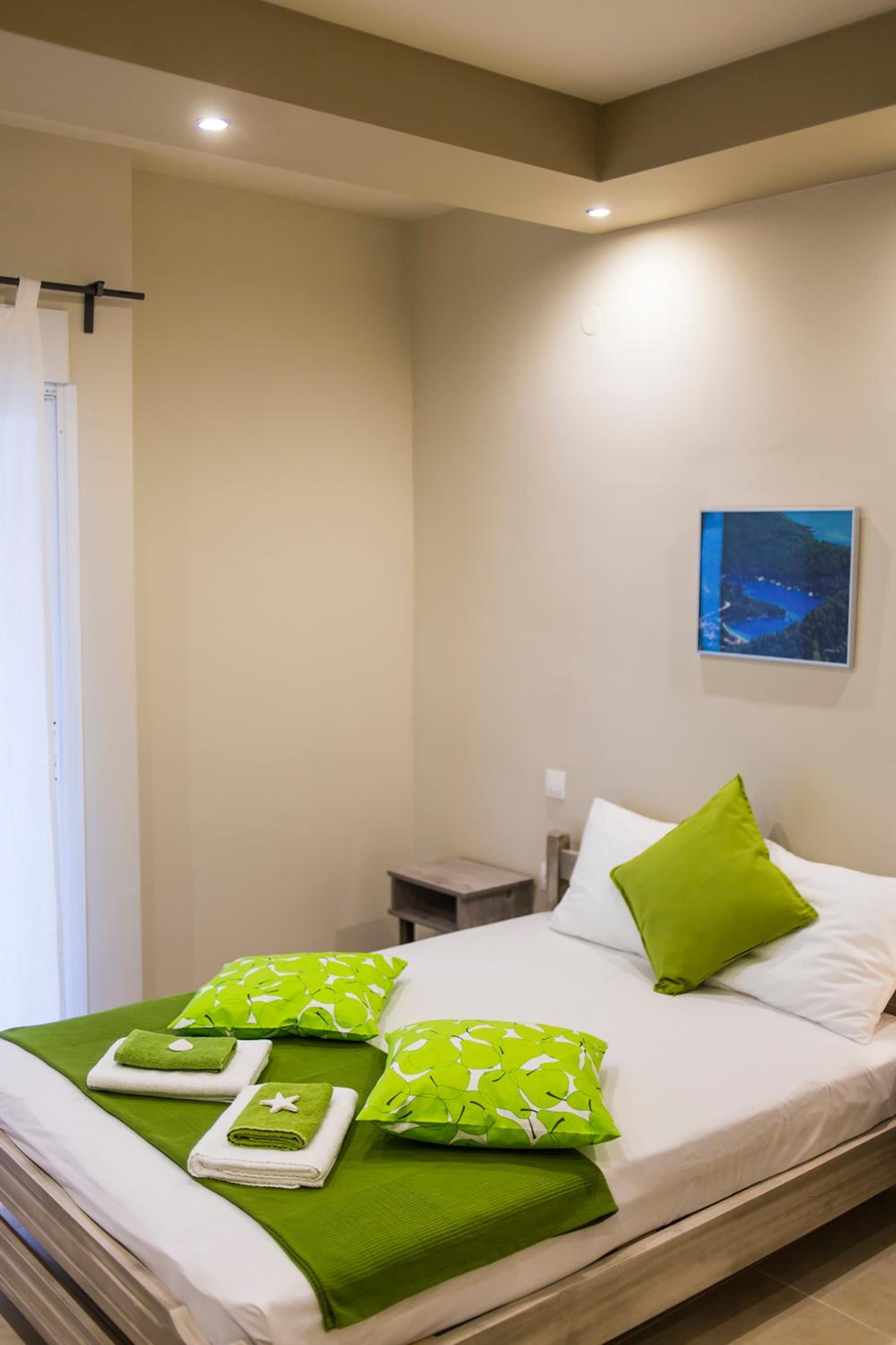 One-Bedroom Apartment (4 Adults) - Photo 15