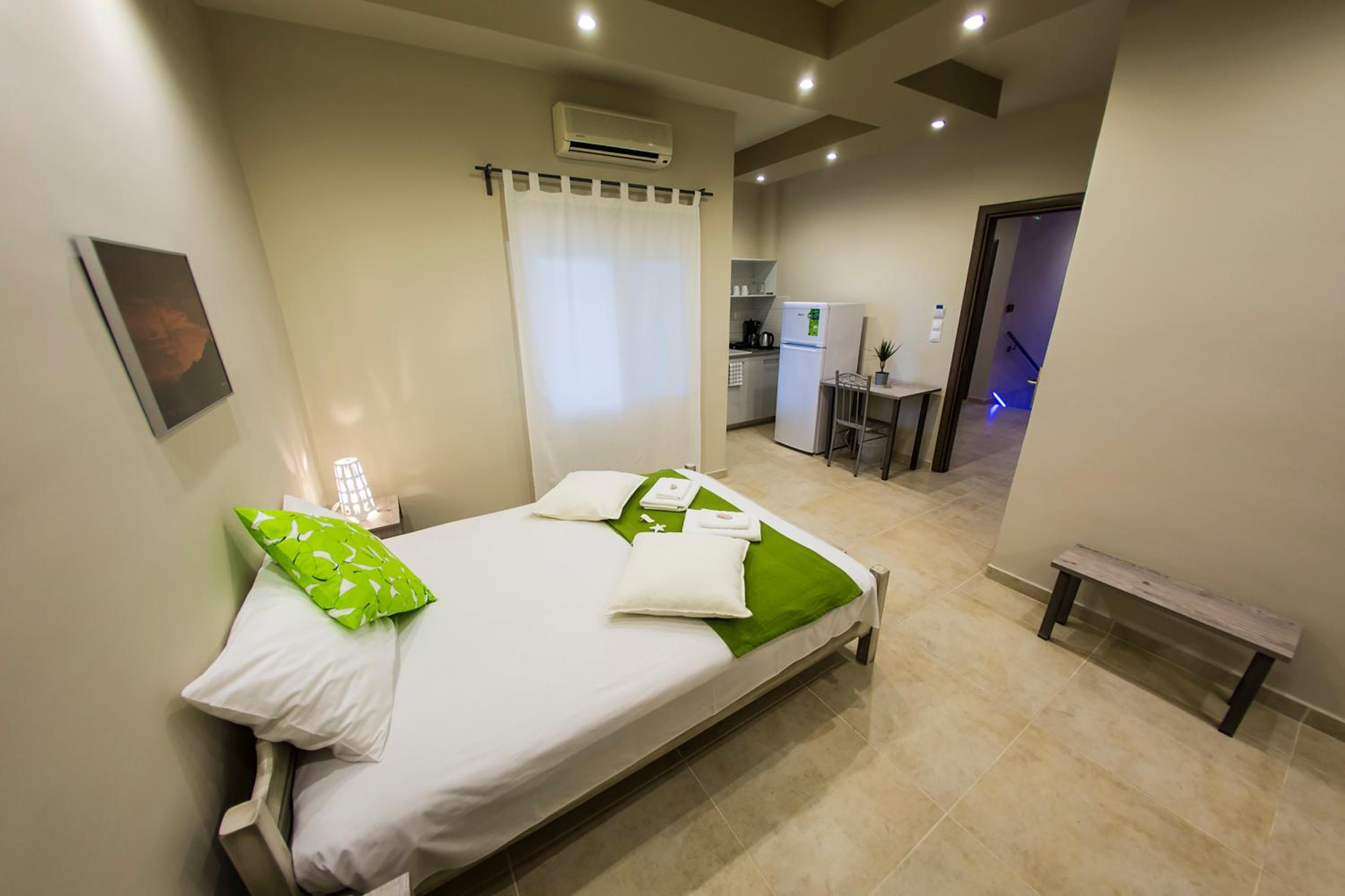 One-Bedroom Apartment (4 Adults) - Photo 4