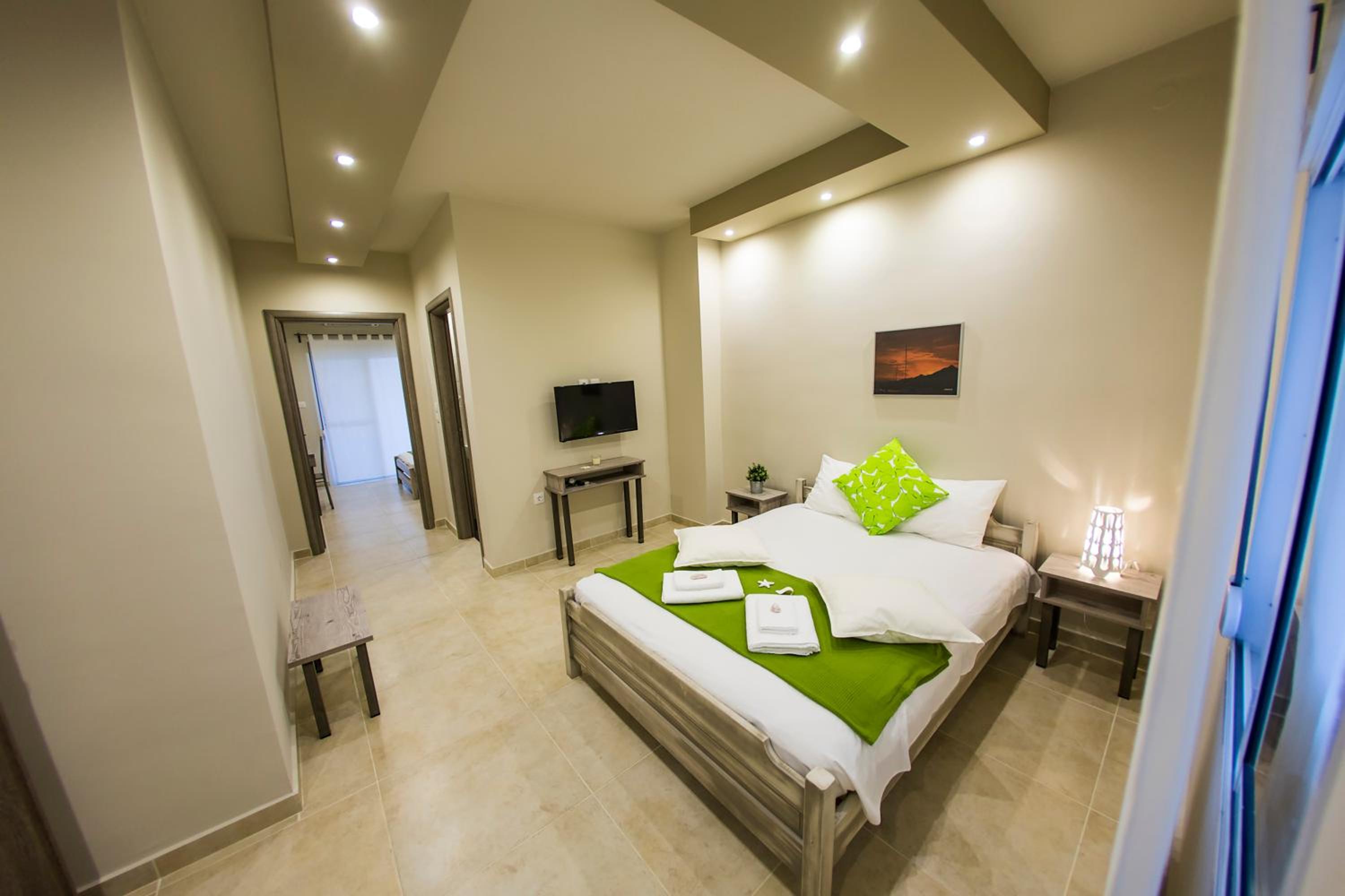 One-Bedroom Apartment (4 Adults) - Photo 5