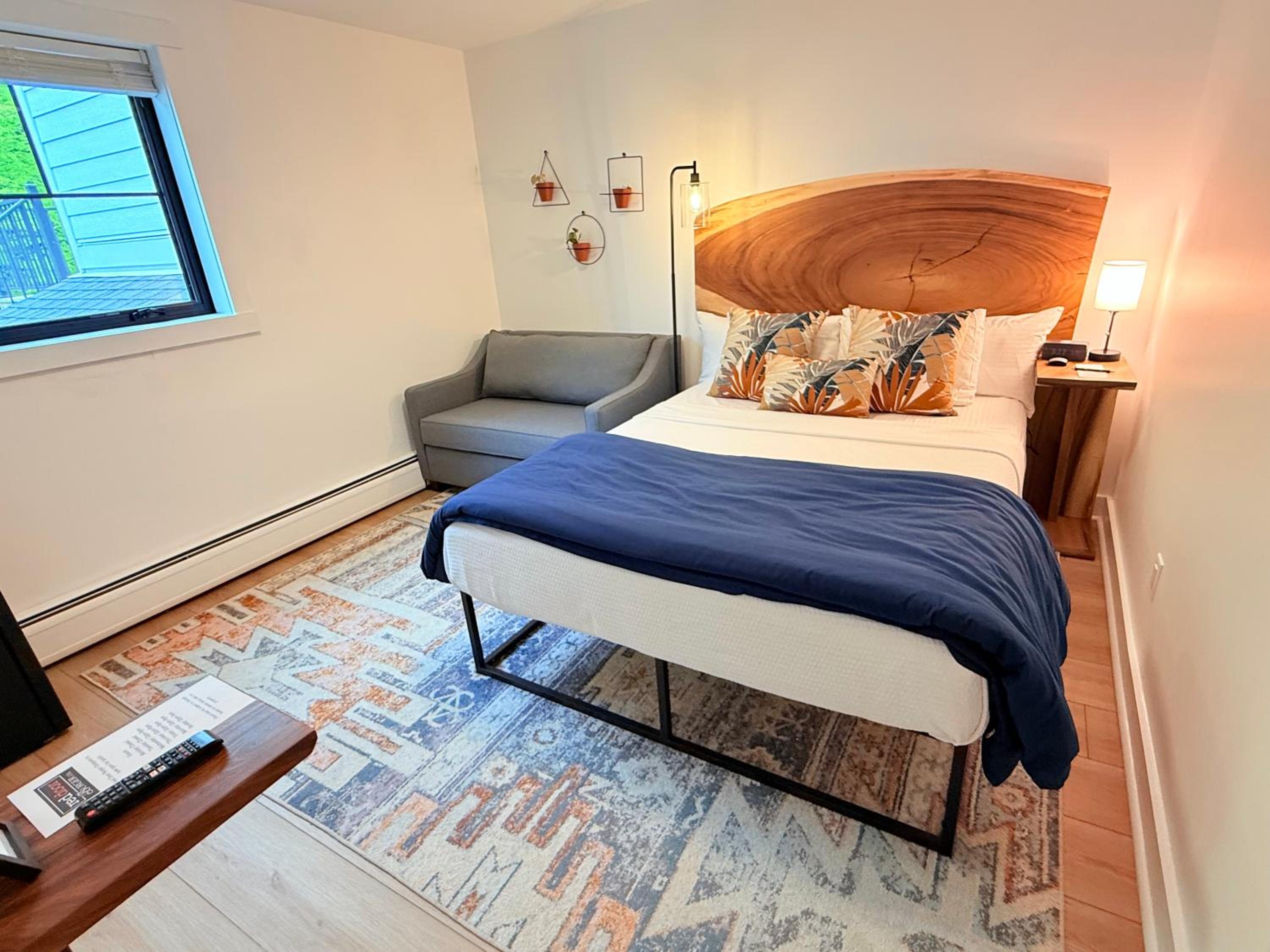 Queen Suite