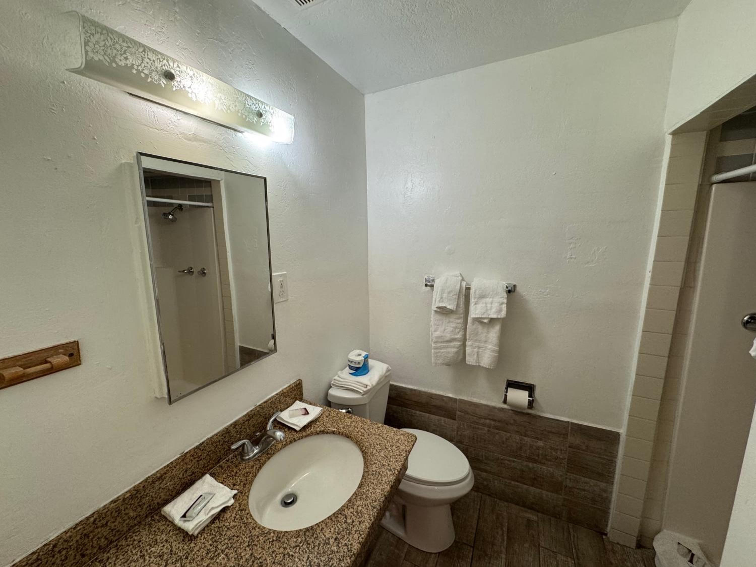 Deluxe Queen Room photo 3