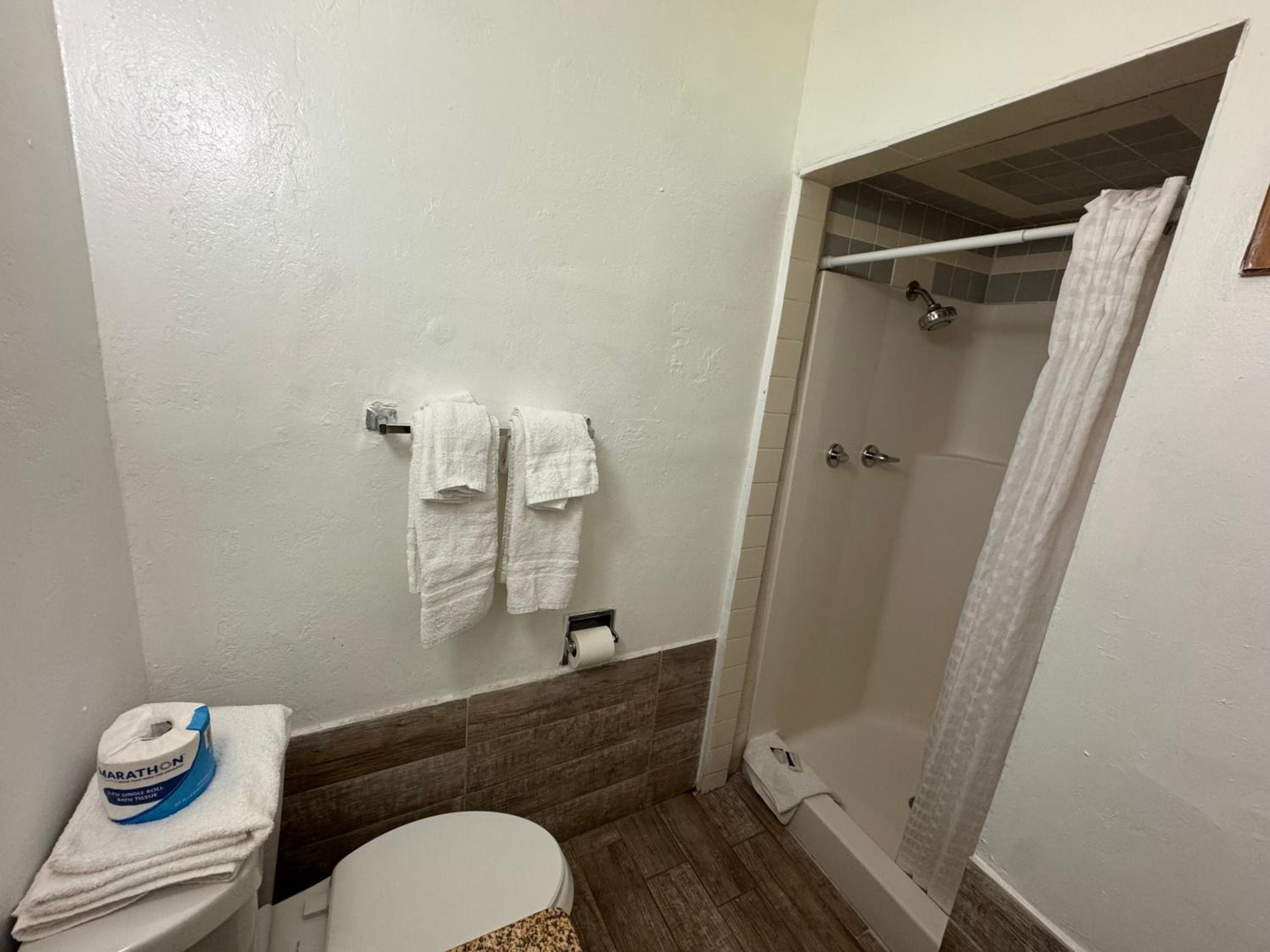 Deluxe Queen Room photo 2