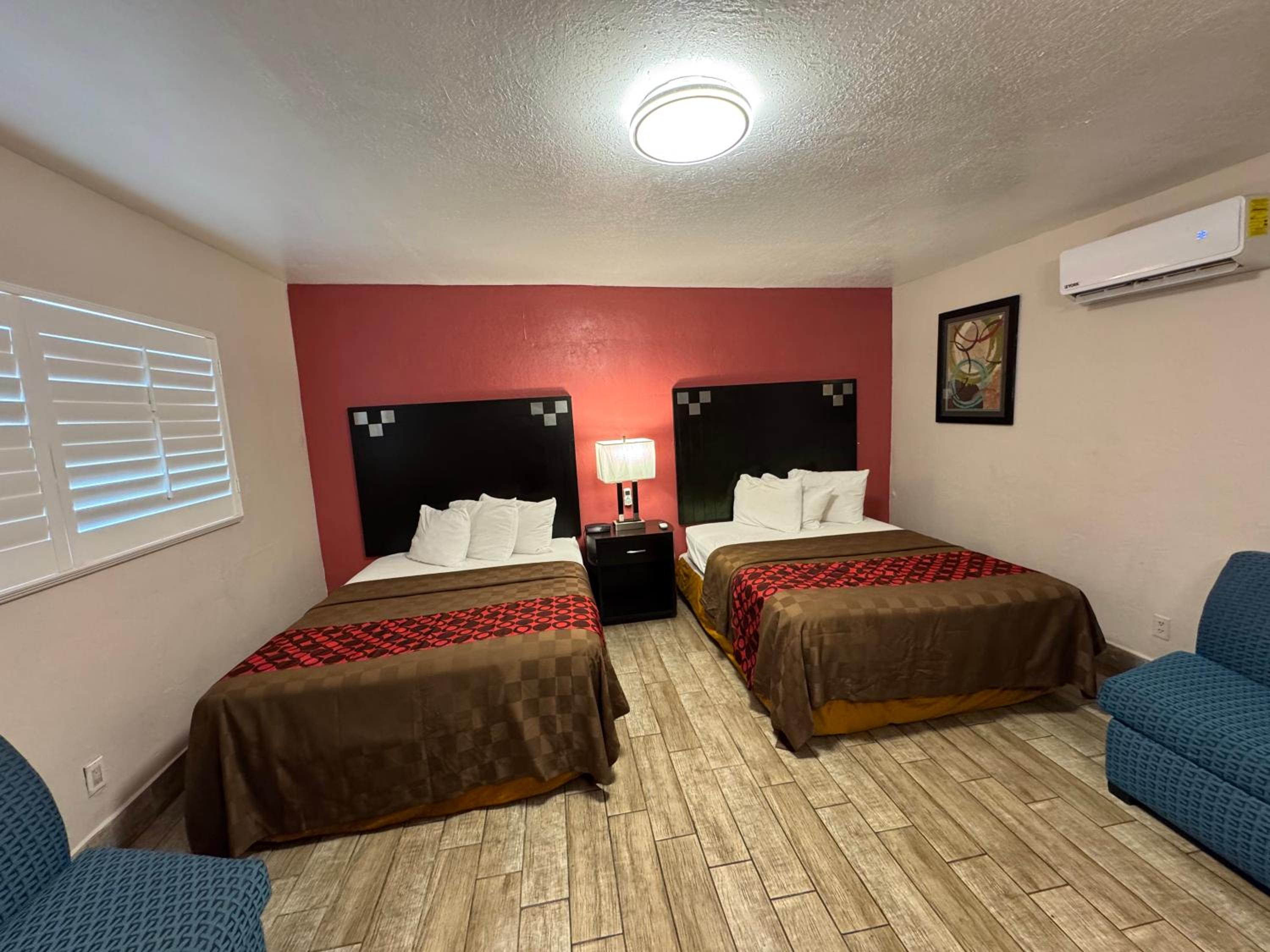 Deluxe Queen Room photo 1