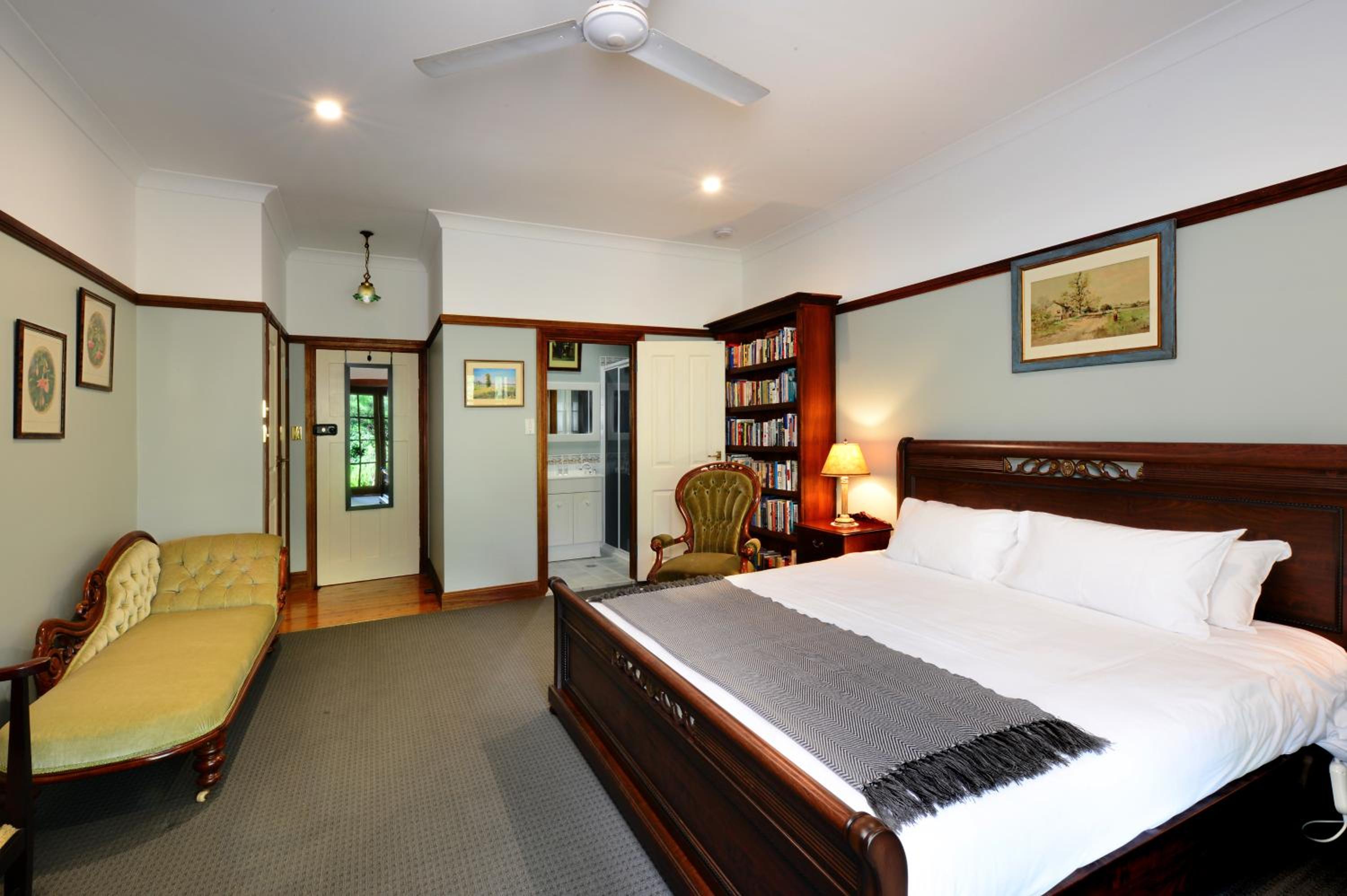 Deluxe Double Room photo 2