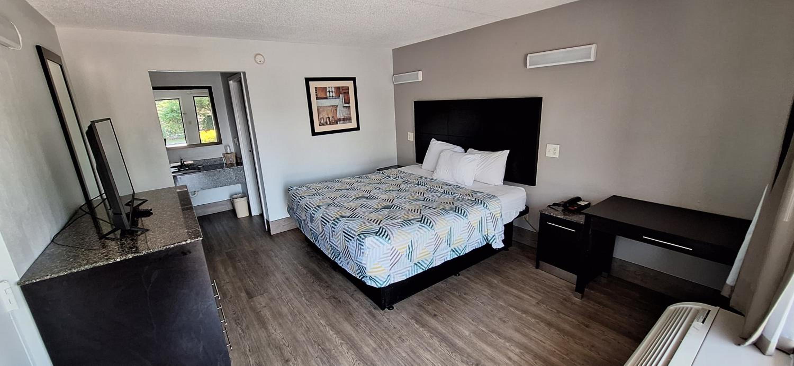 King Room - Disability Access - Photo 3