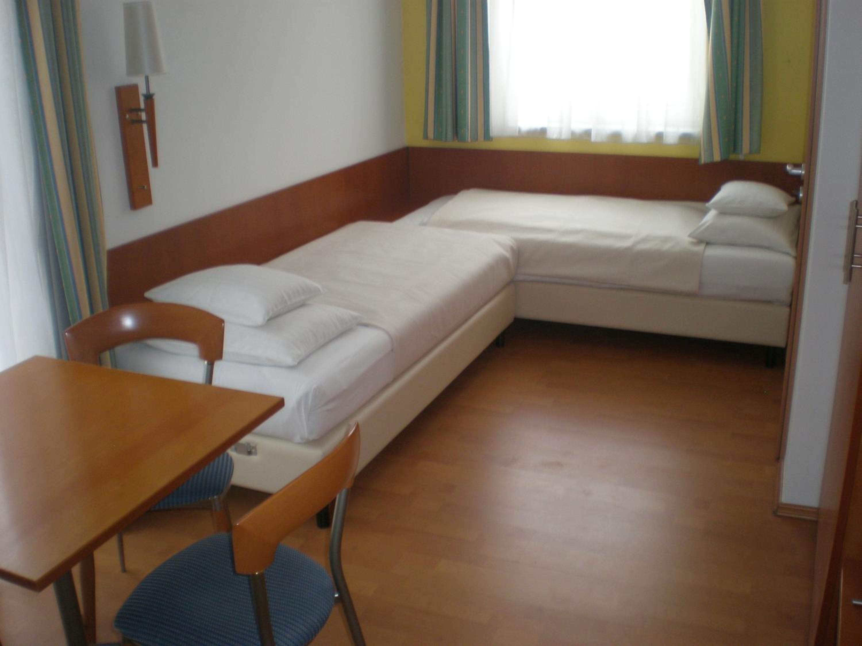 Quadruple Room - Photo 1