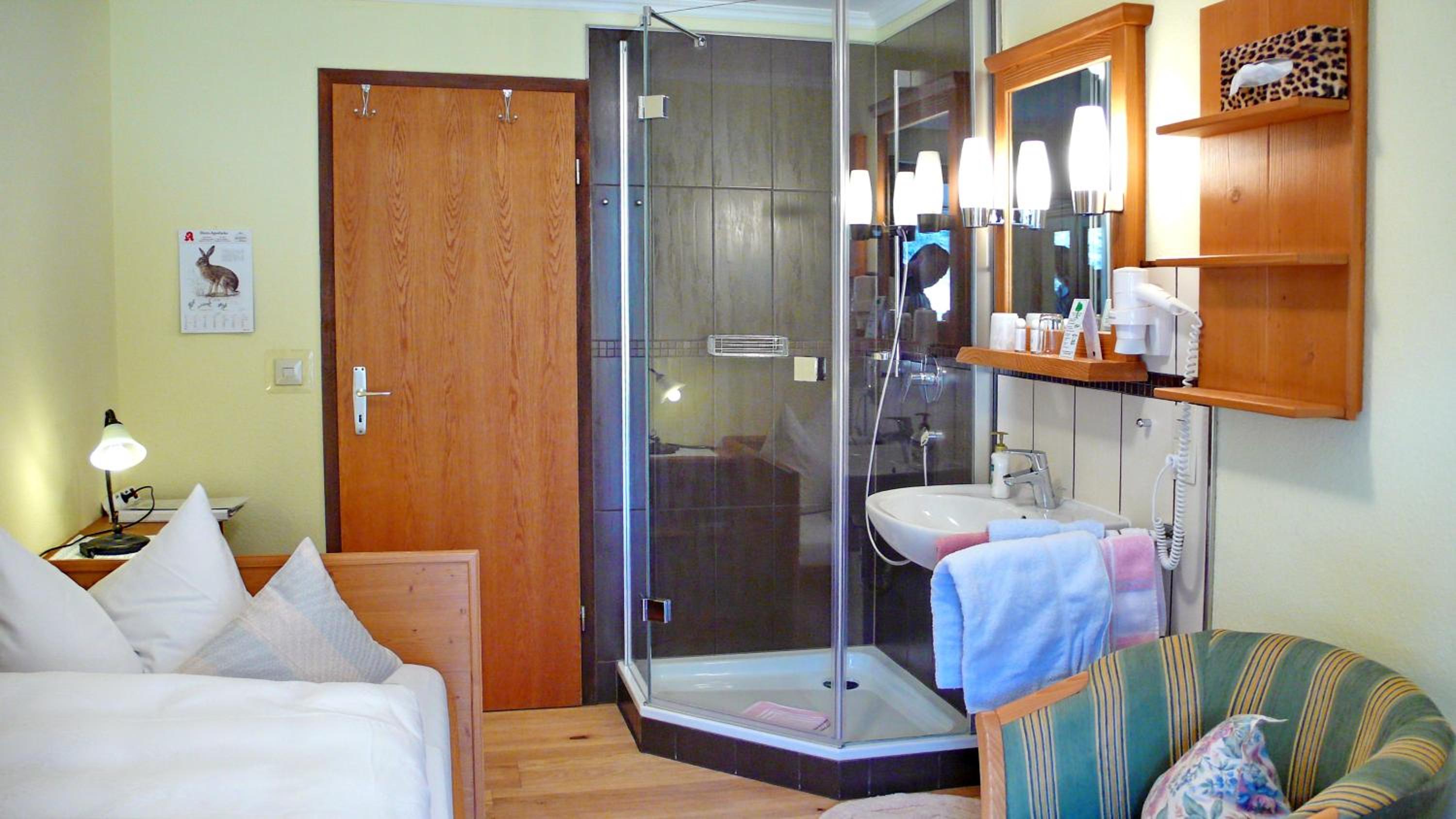 Single Room photo 2