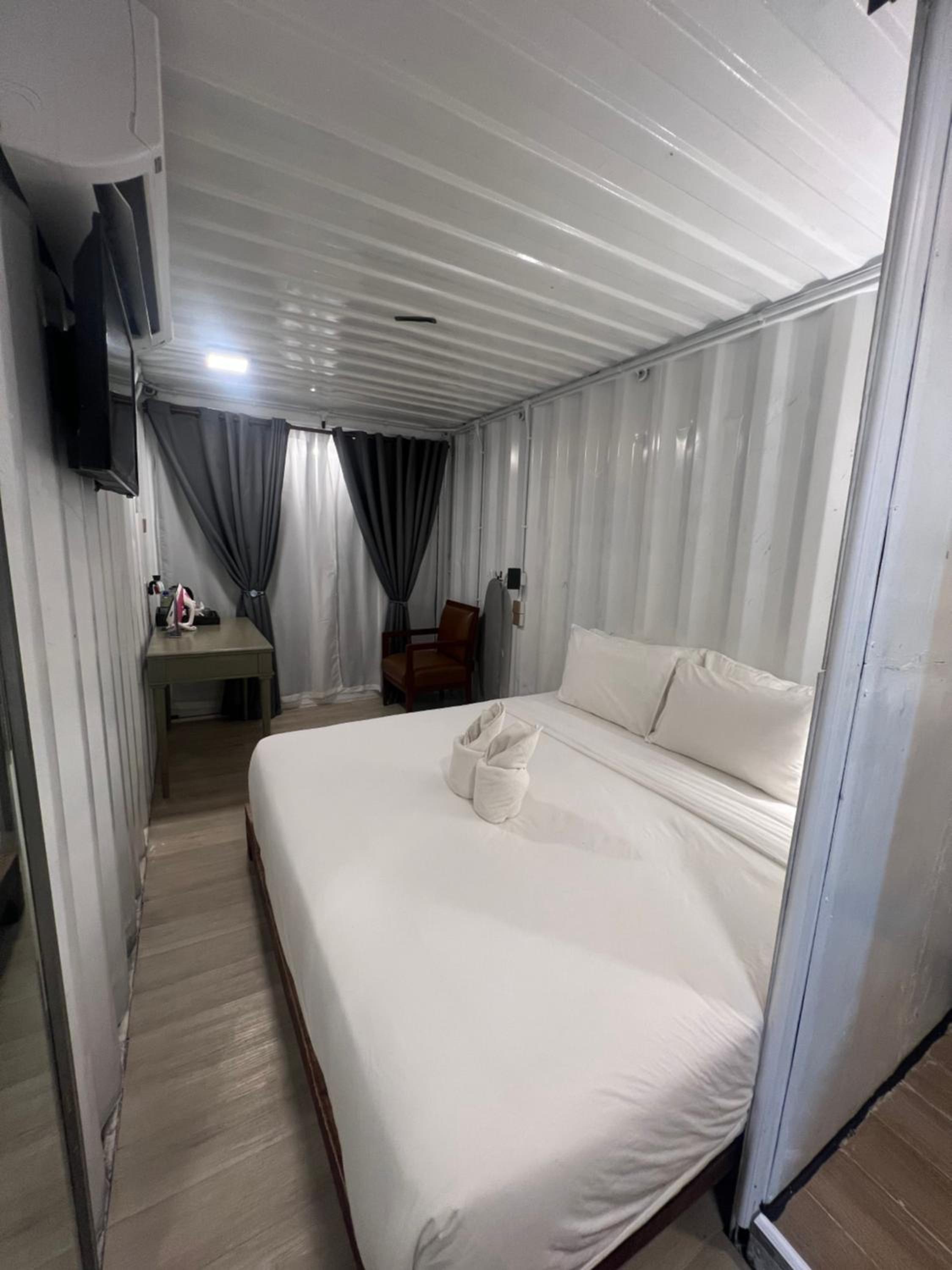 Deluxe Double Room with Balcony and Sea View