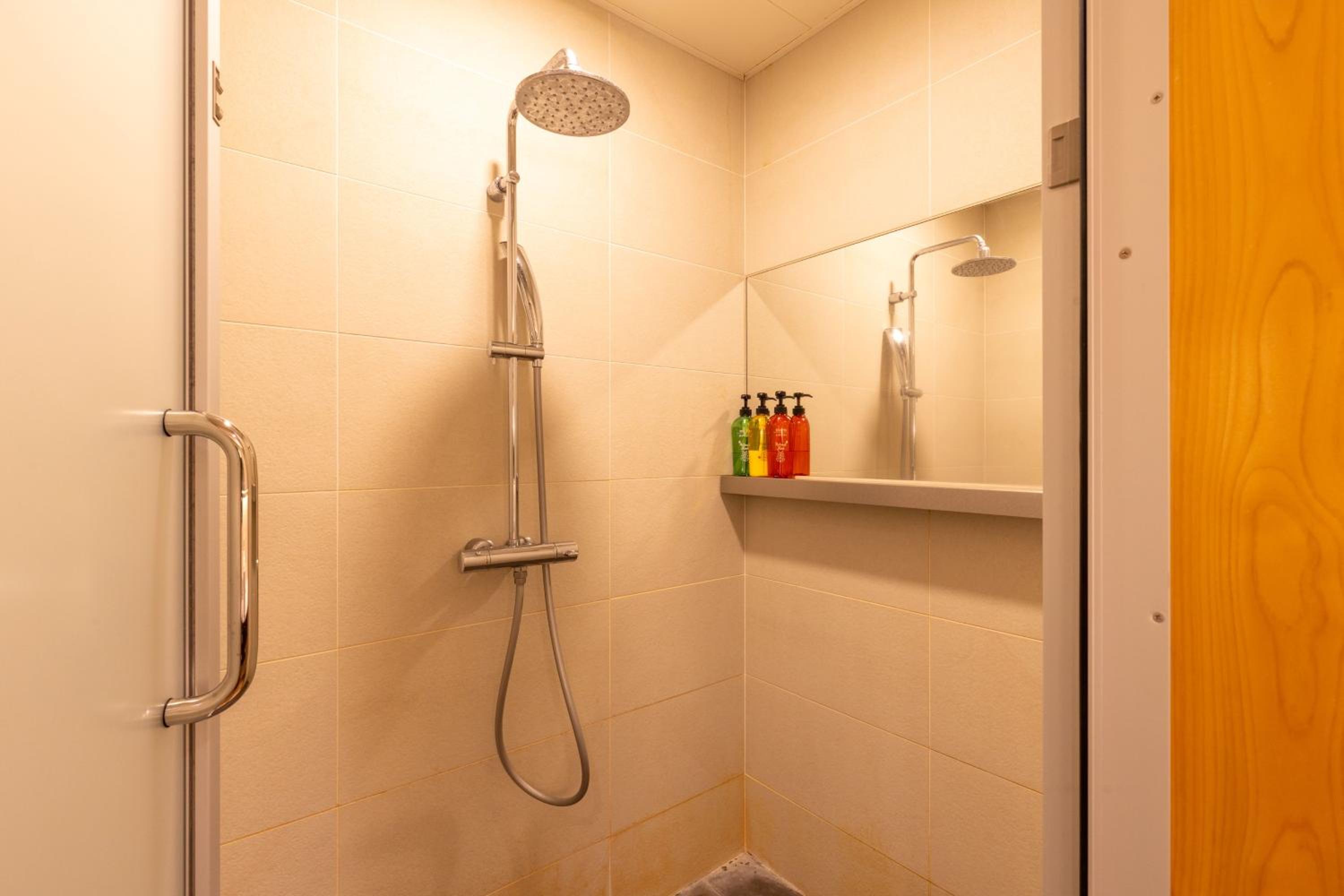[Main Building] Japanese-Modern Twin Room with Shower Booth - Adults Only