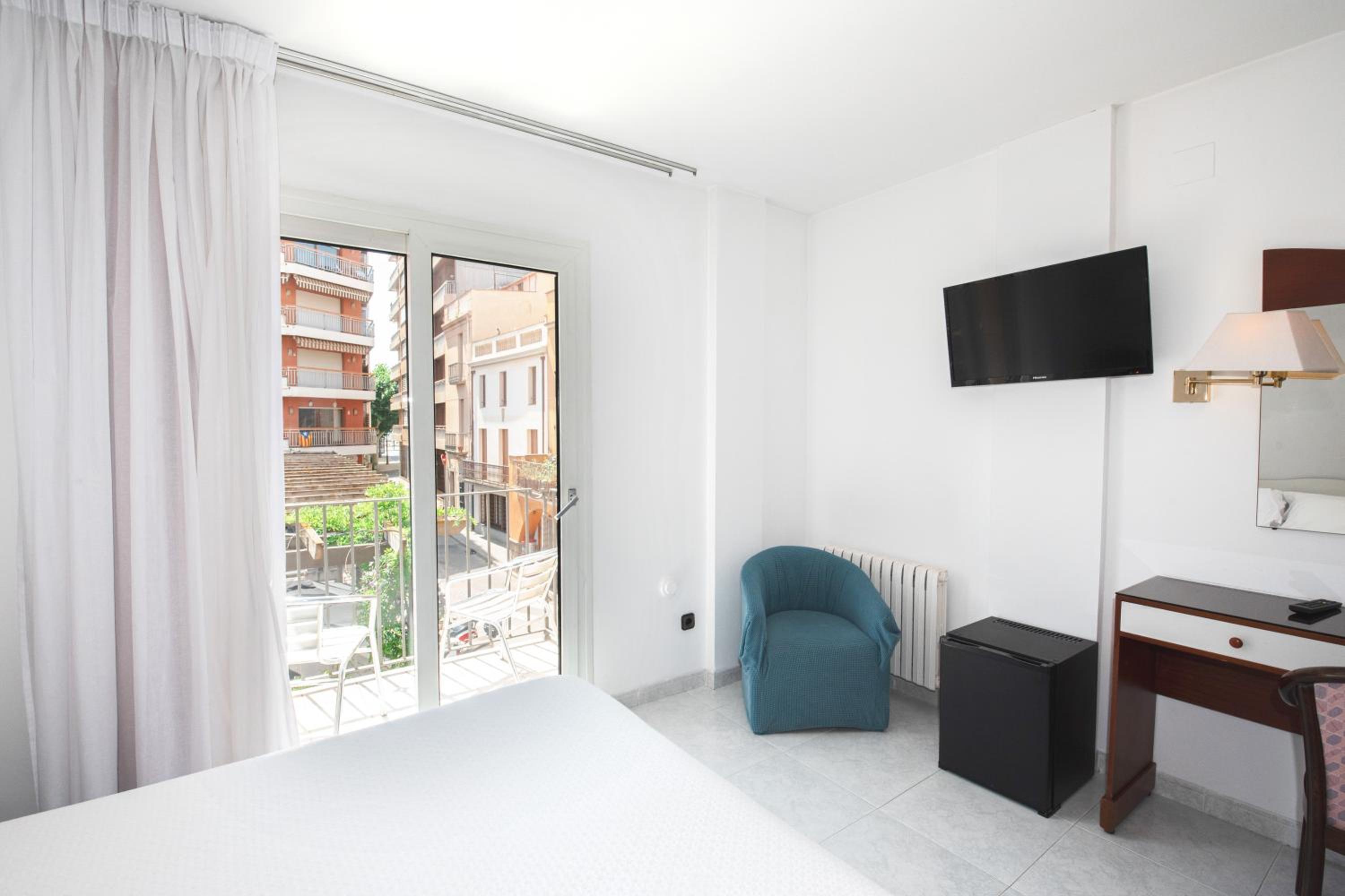 Twin Room with Balcony photo 2