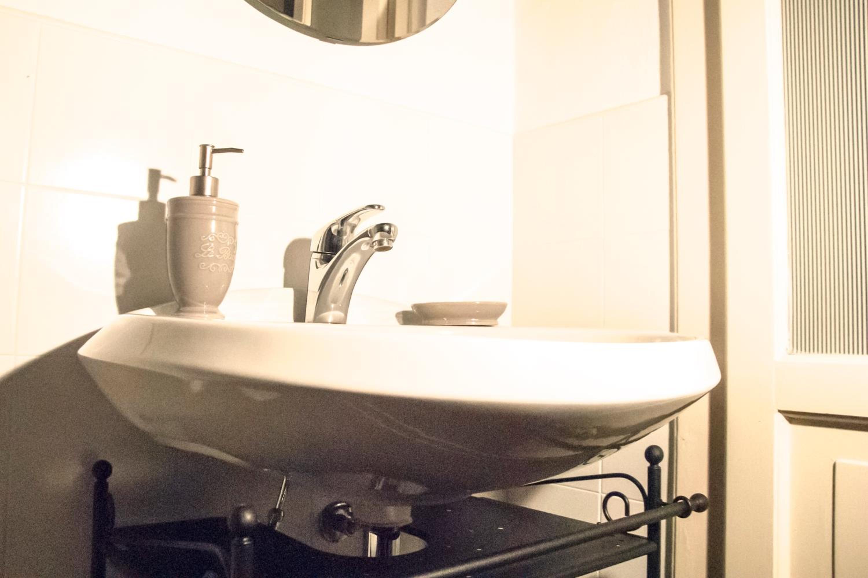 Triple Room with Private Bathroom photo 3
