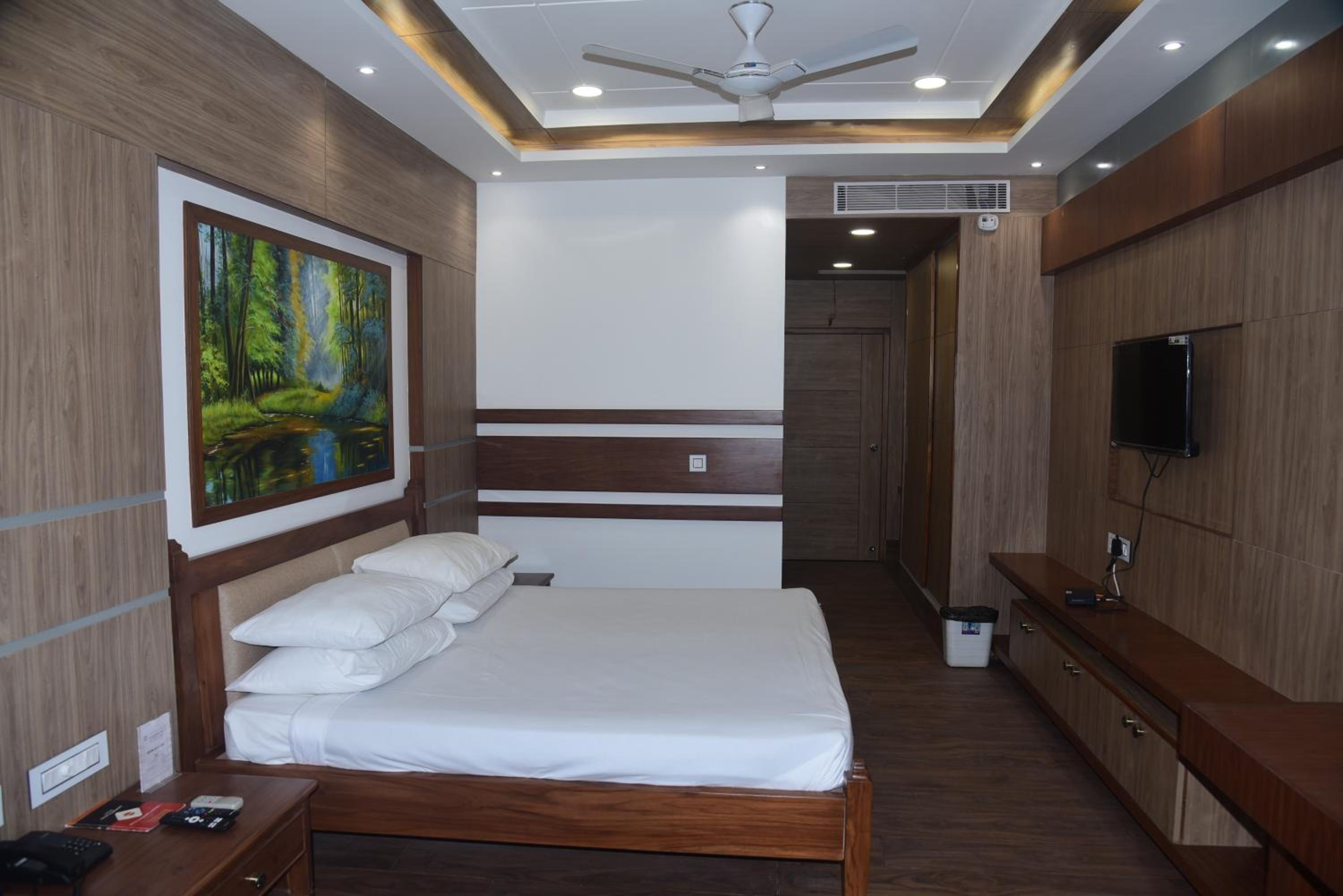 Deluxe Twin Room photo 3