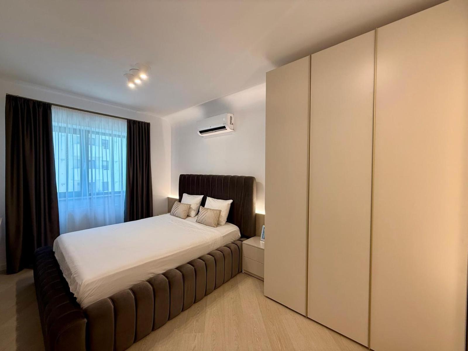 Two-Bedroom Deluxe Apartment photo 3