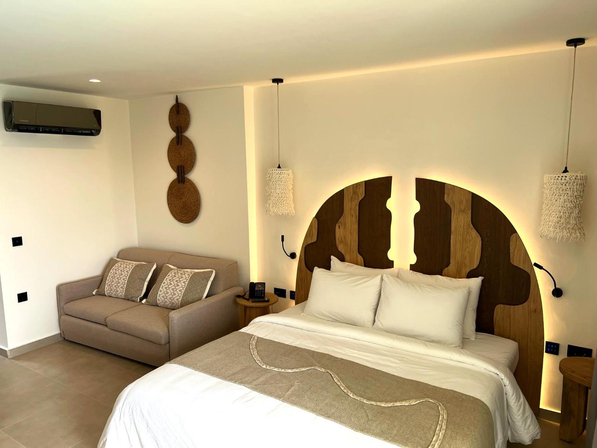 Deluxe Lifestyle Suite with Sea View - Photo 3