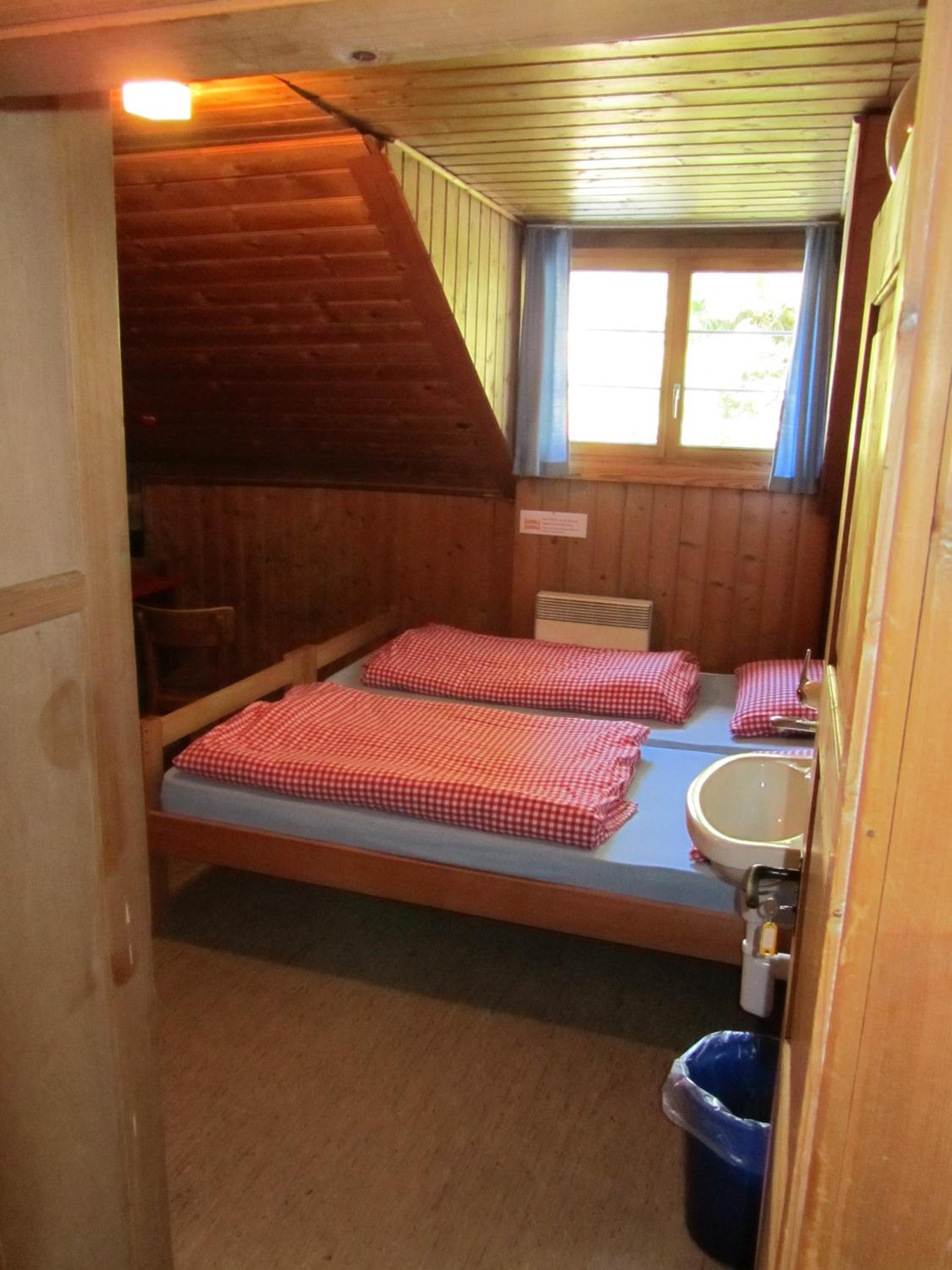 Quadruple Room with Shared Bathroom photo 2