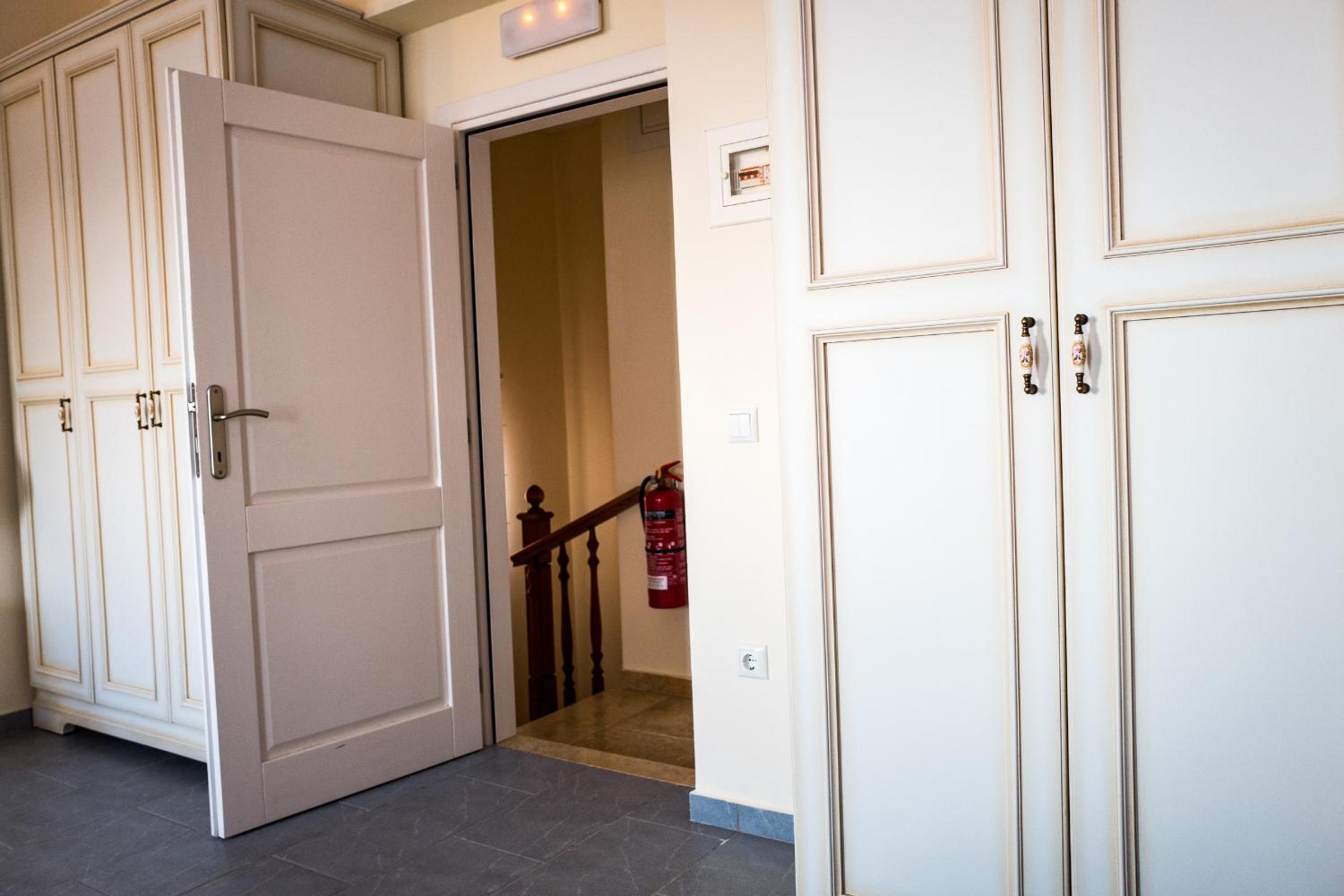 Two-Bedroom Apartment - Split Level - Photo 81