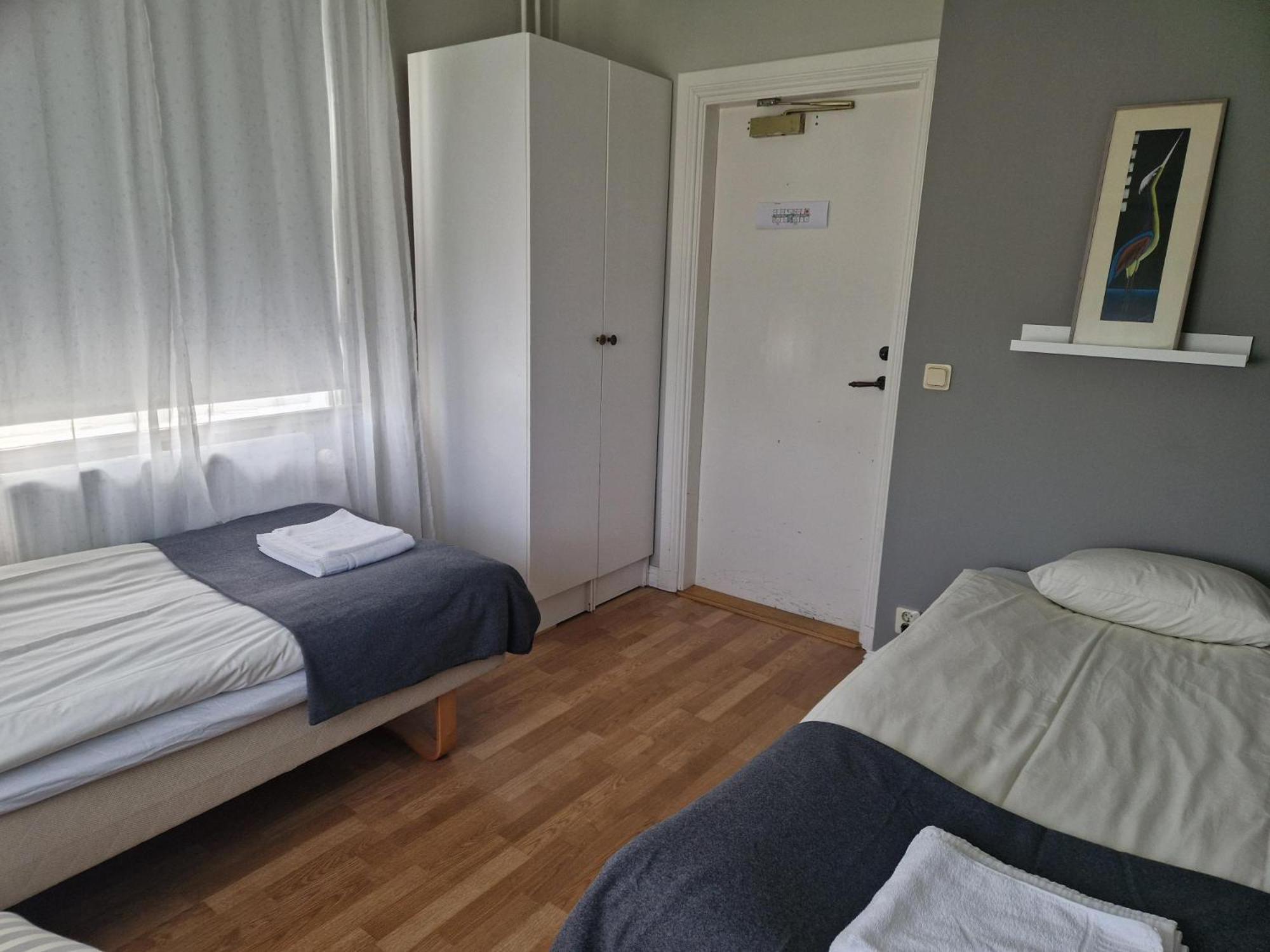 Standard Twin Room photo 2