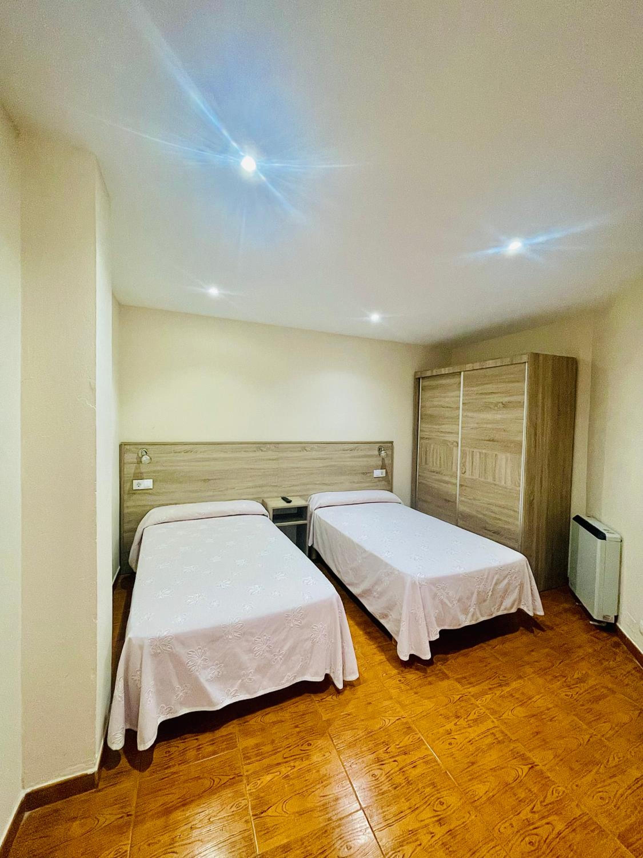 Quadruple Room with Private External Bathroom photo 2