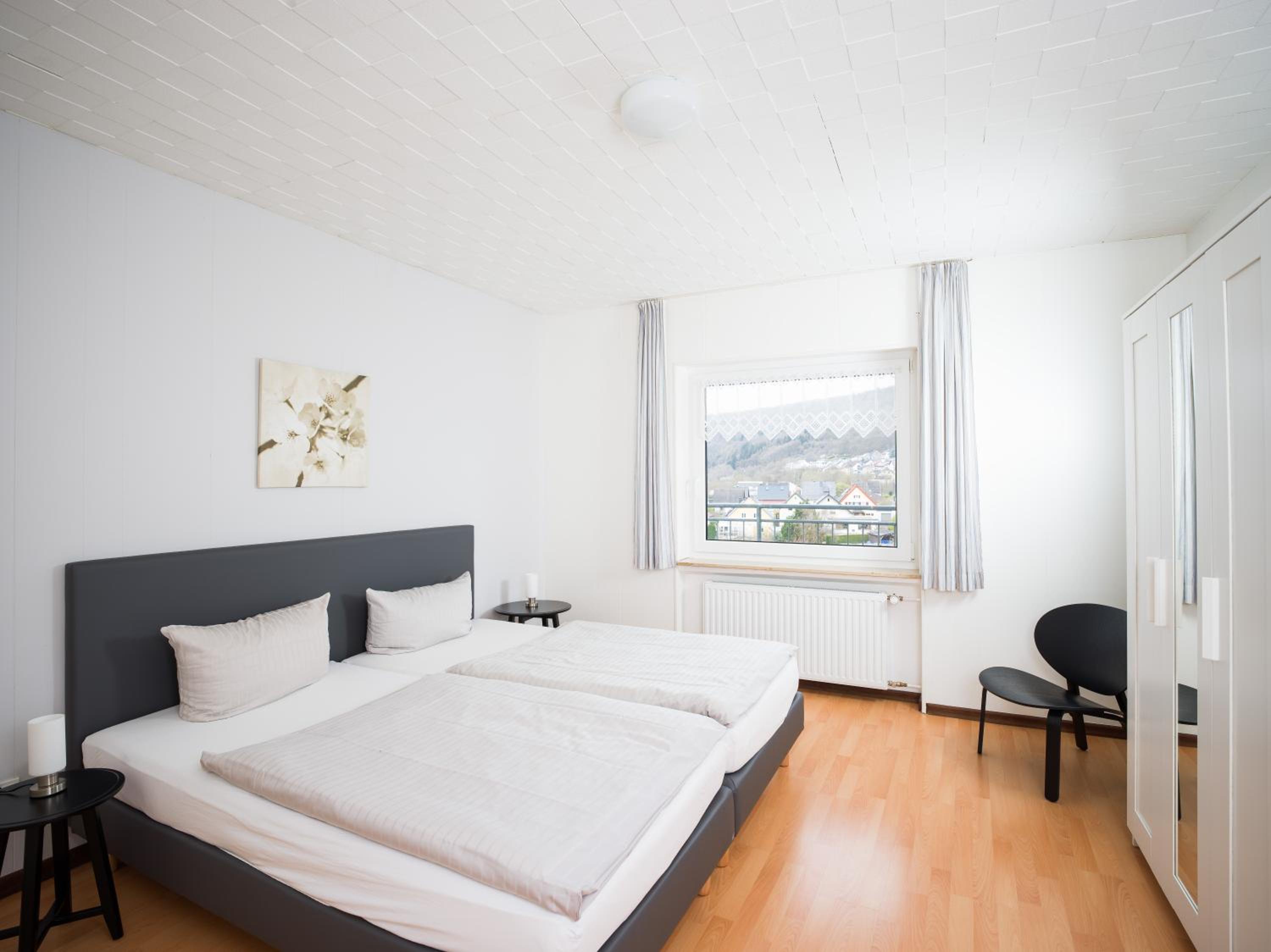Two-Bedroom Apartment with Balcony photo 3
