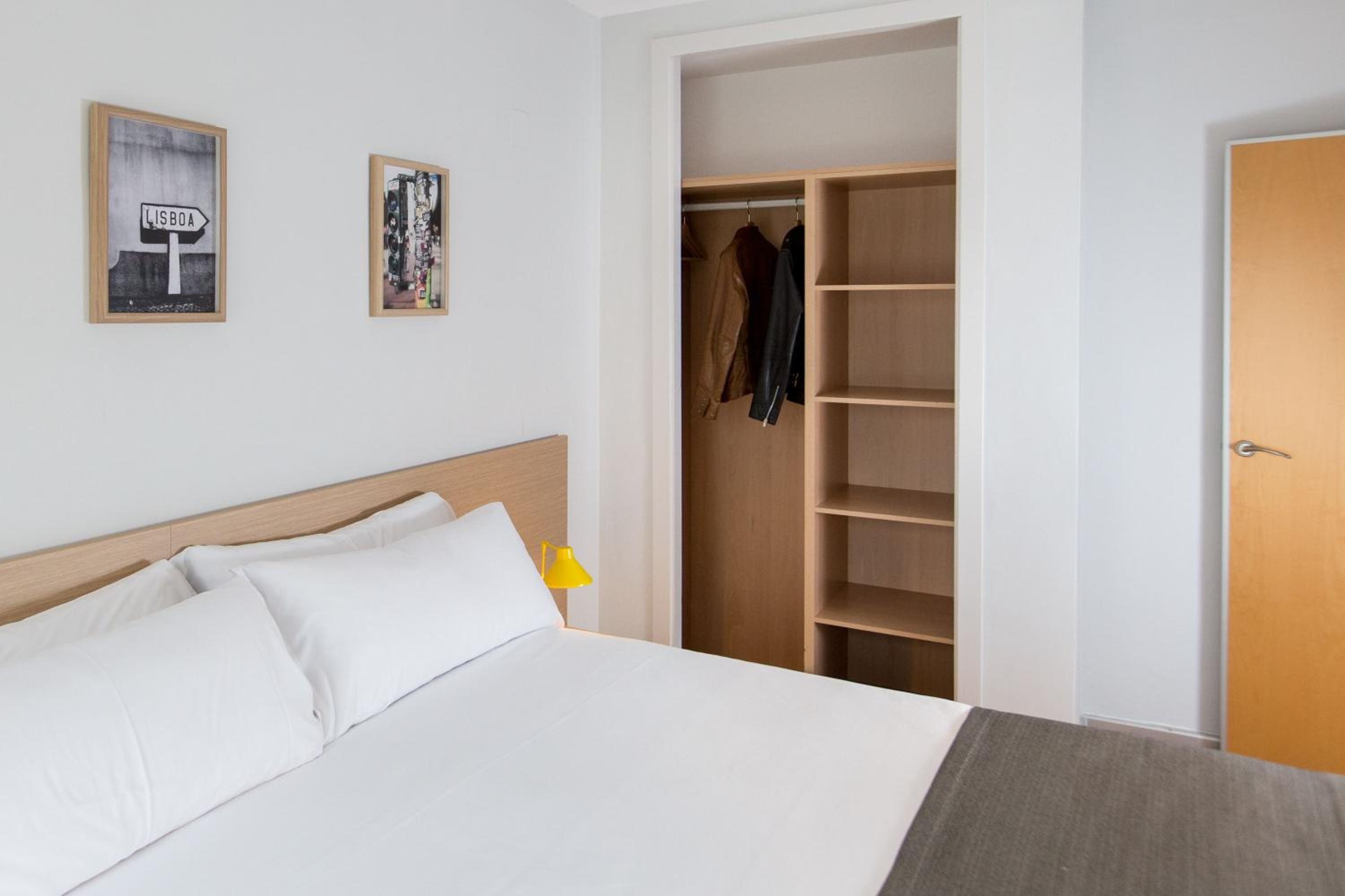 One-Bedroom Apartment (3 Adults) - Photo 12