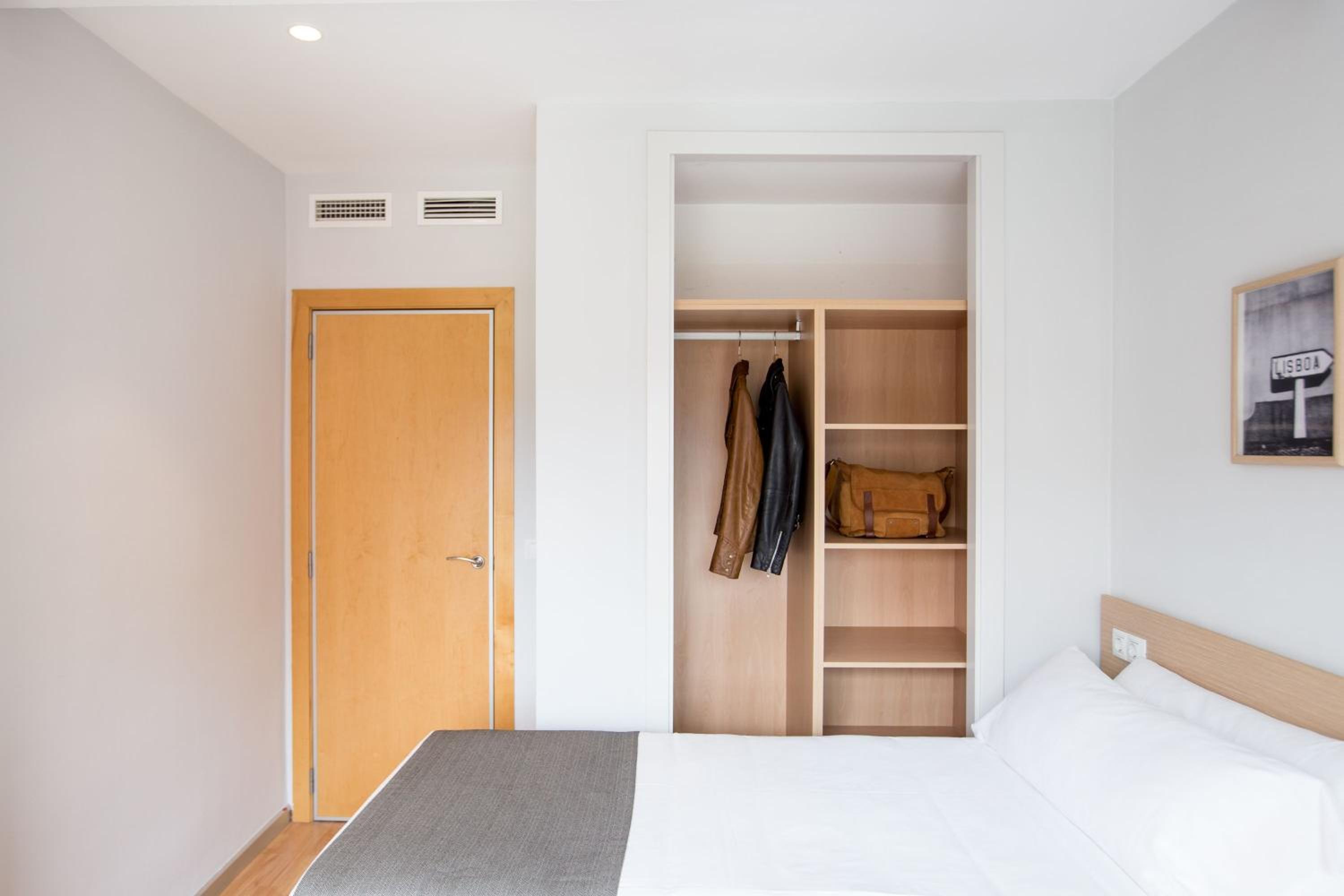 One-Bedroom Apartment (2 Adults + 2 Children) - Photo 1