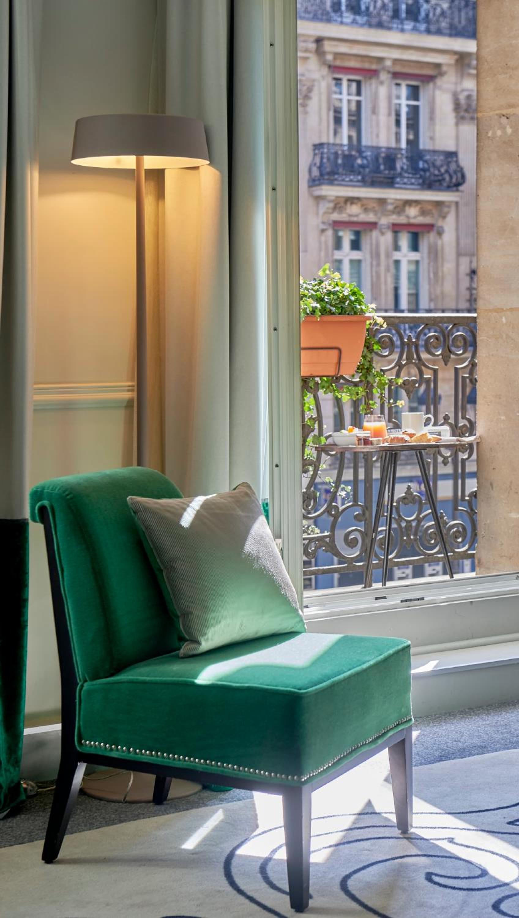 Junior Suite with Opera View and Balcony