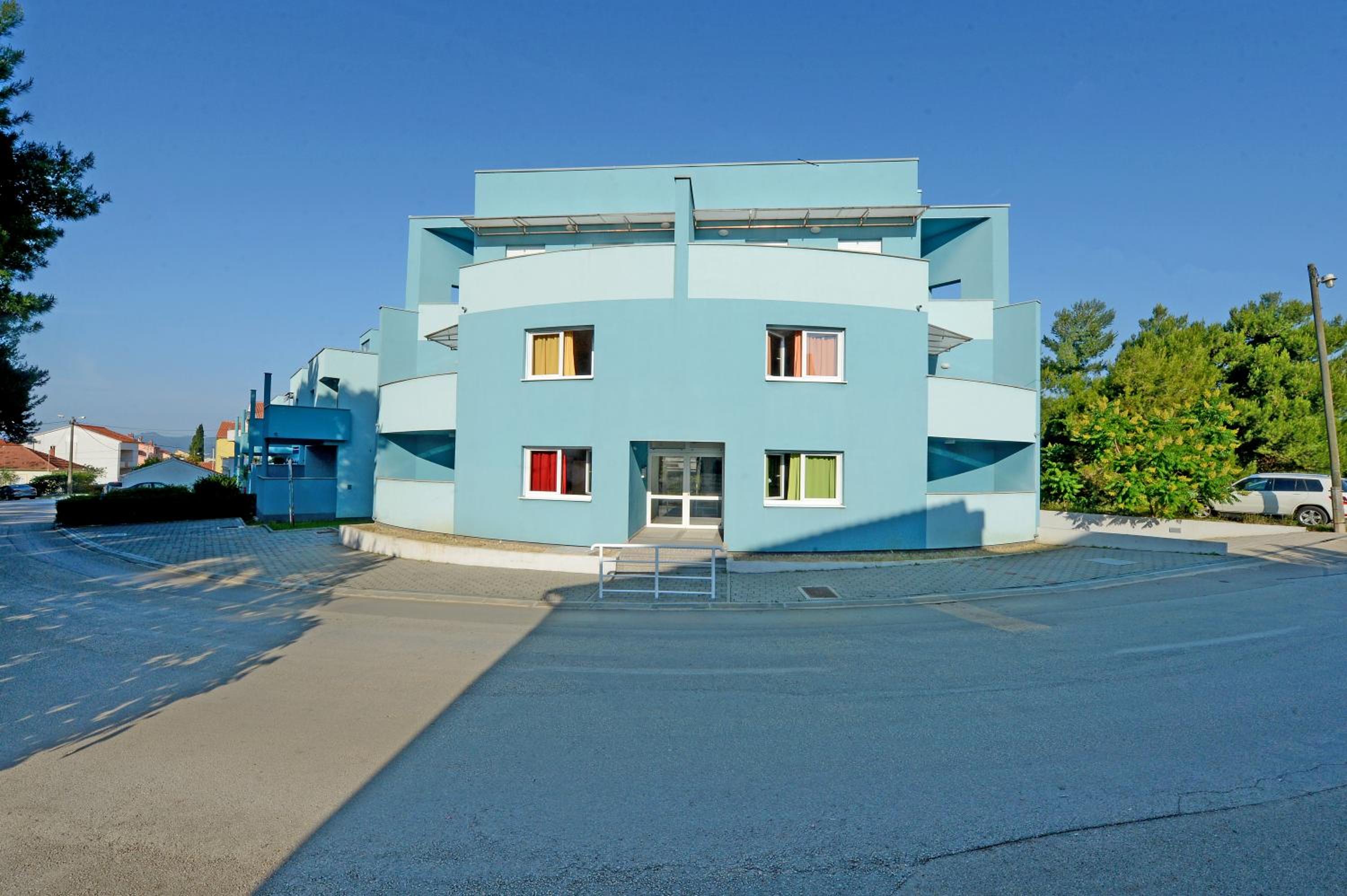 Apartment with Balcony - Photo 26