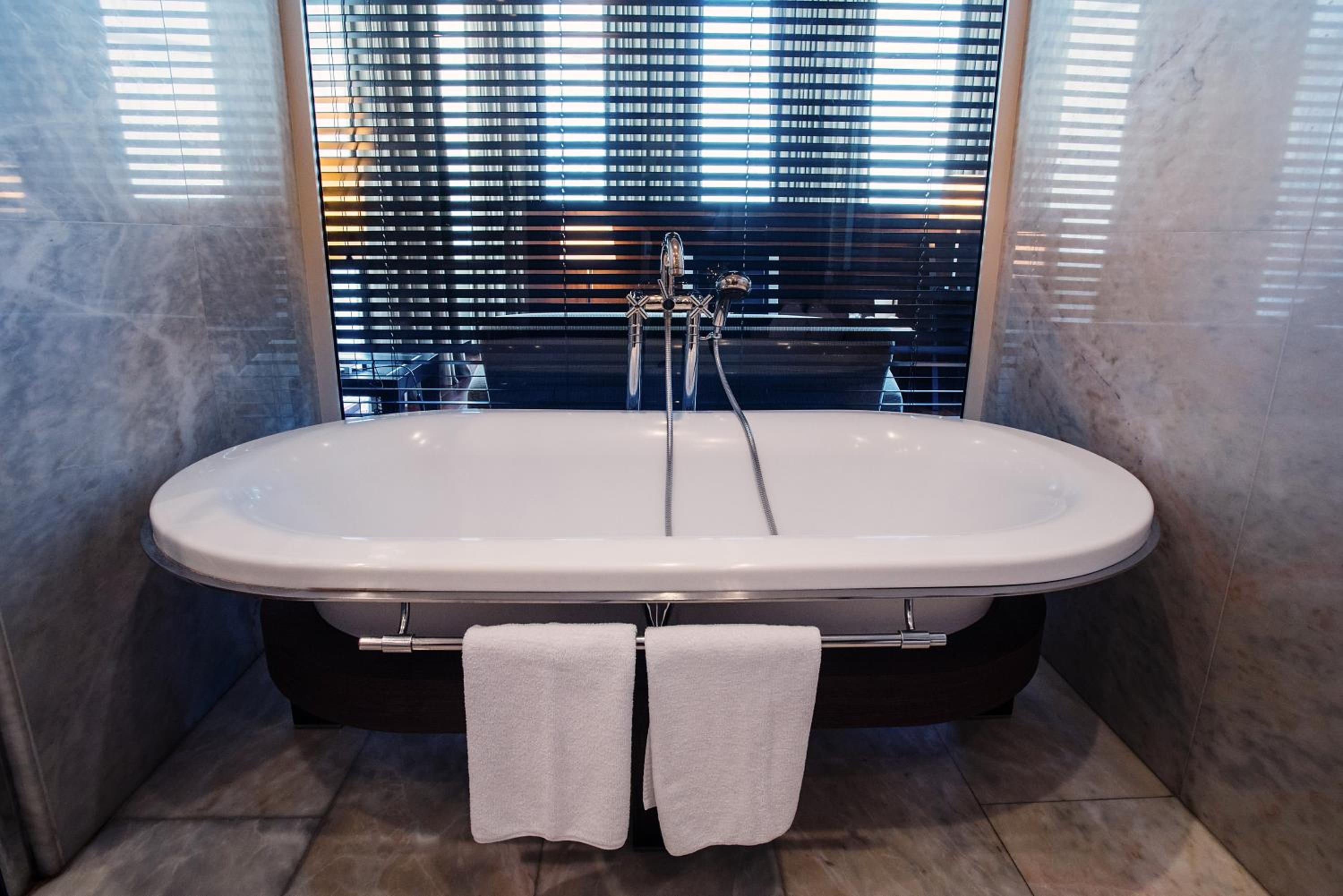 Junior Suite with Sea View - Photo 9