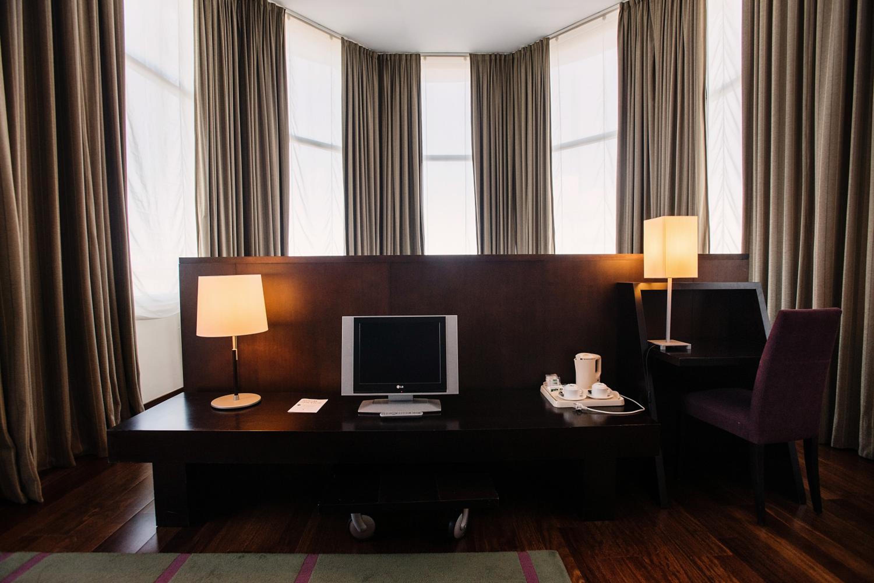 Junior Suite with Sea View - Photo 8