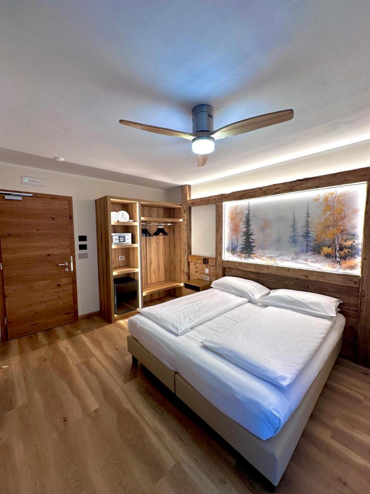 Superior Double or Twin Room with Terrace