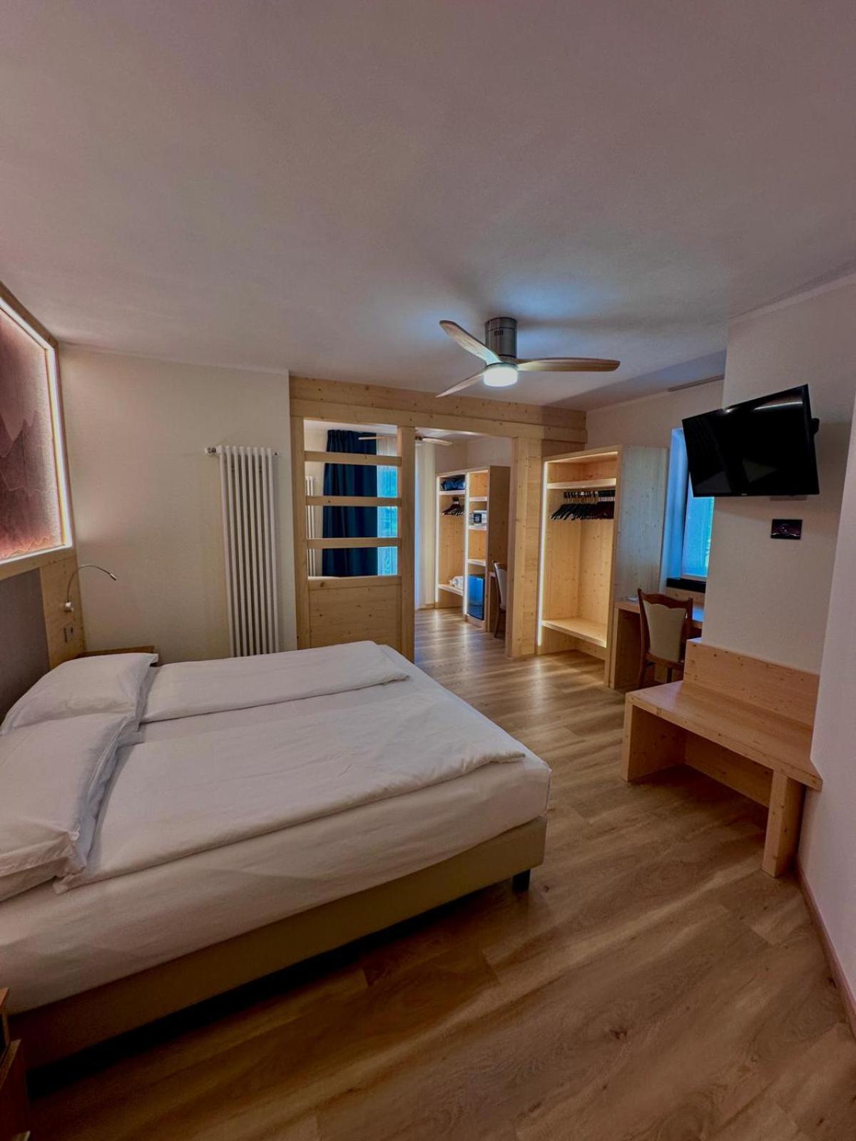 Superior Triple Room photo 2