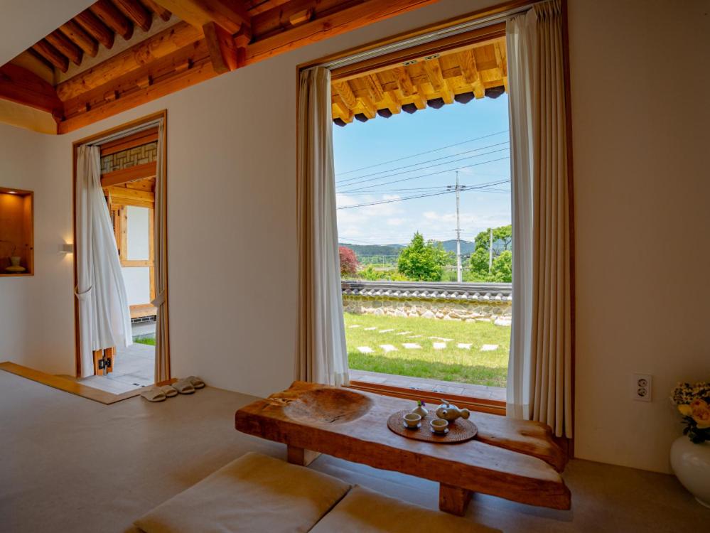 One-Bedroom House photo 1