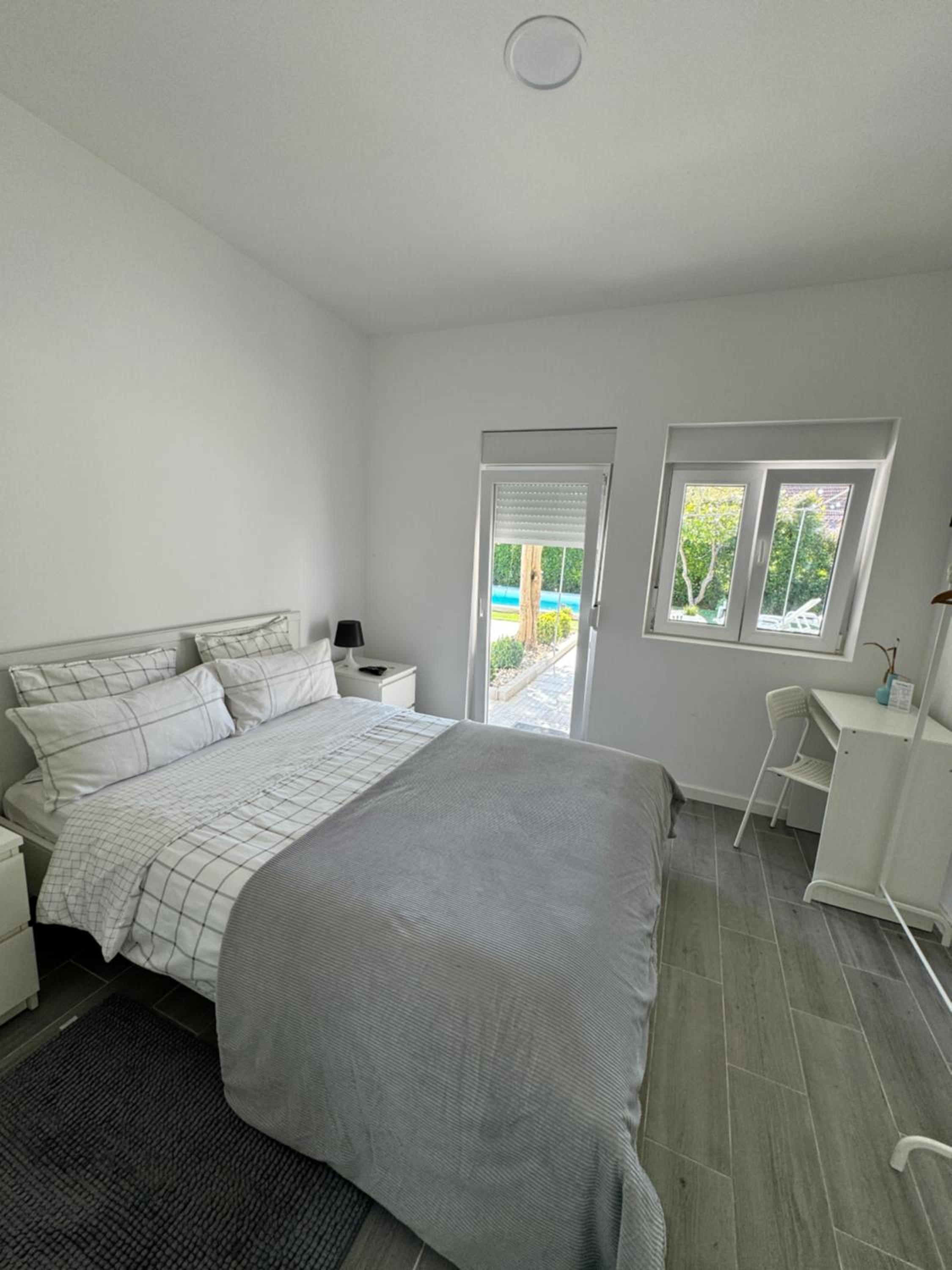 Double Room with Pool View photo 2