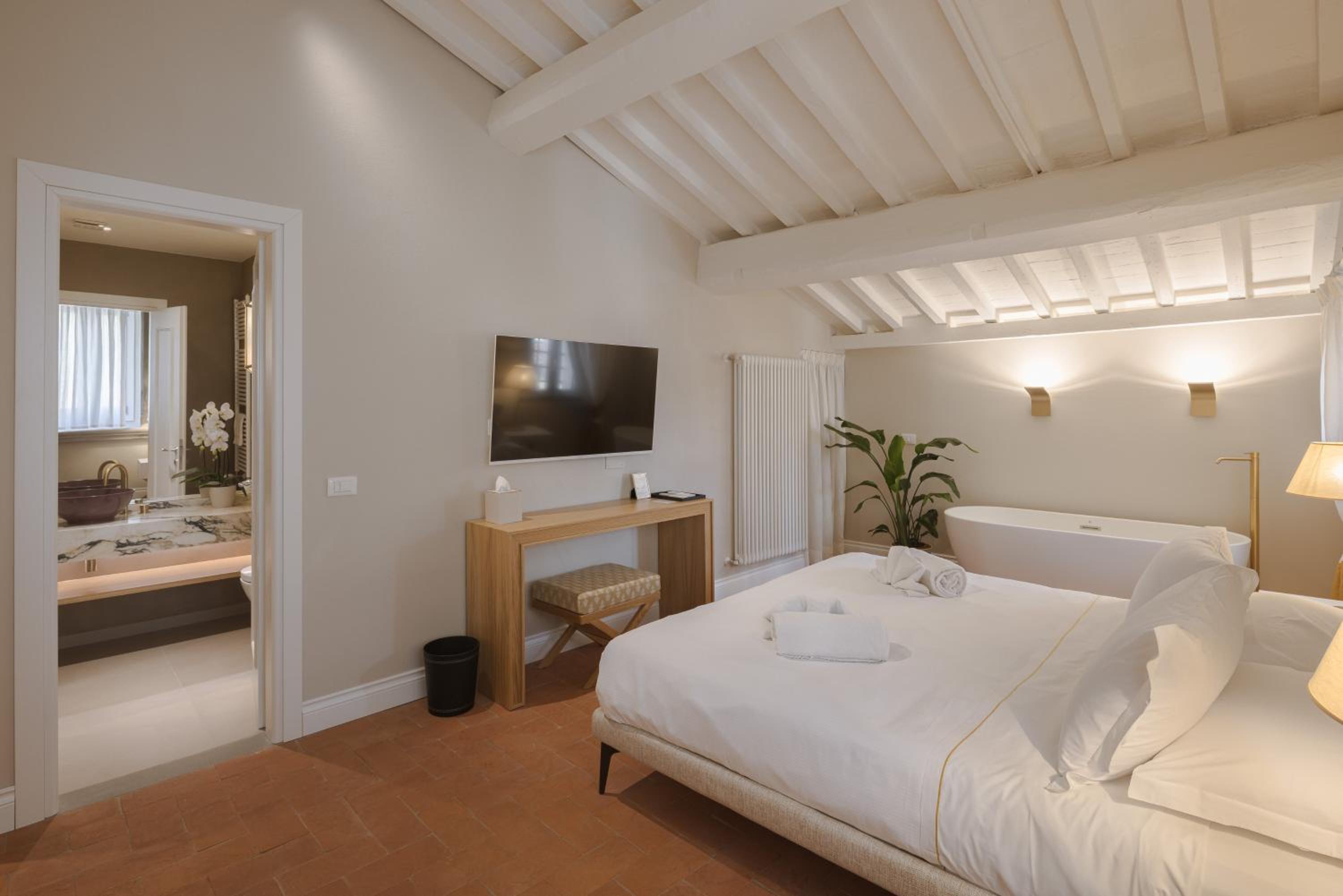 Deluxe Queen Room photo 1