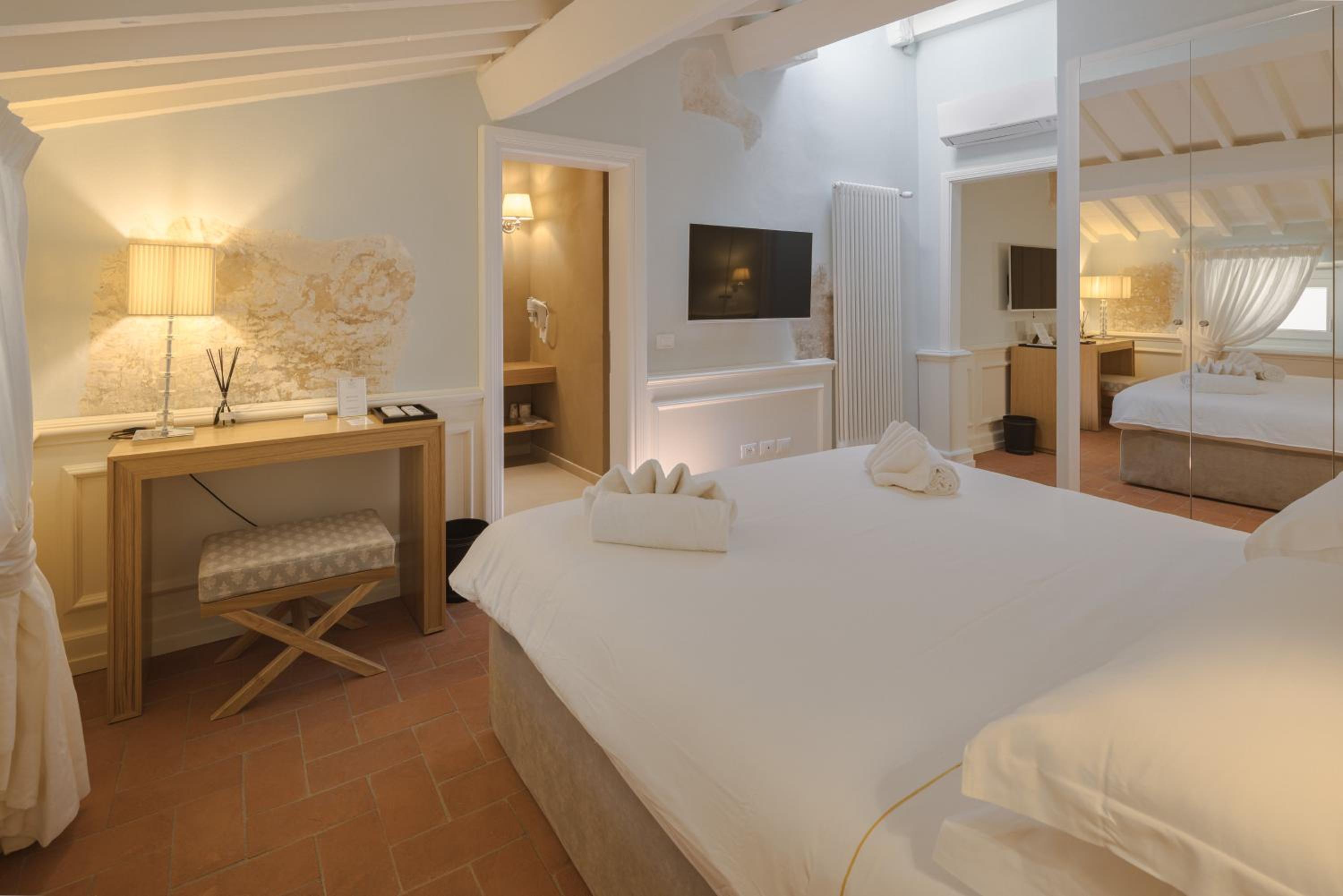 Superior Quadruple Room photo 2