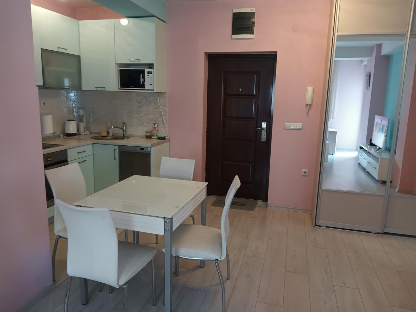 Family Two-Bedroom Apartment with View photo 1