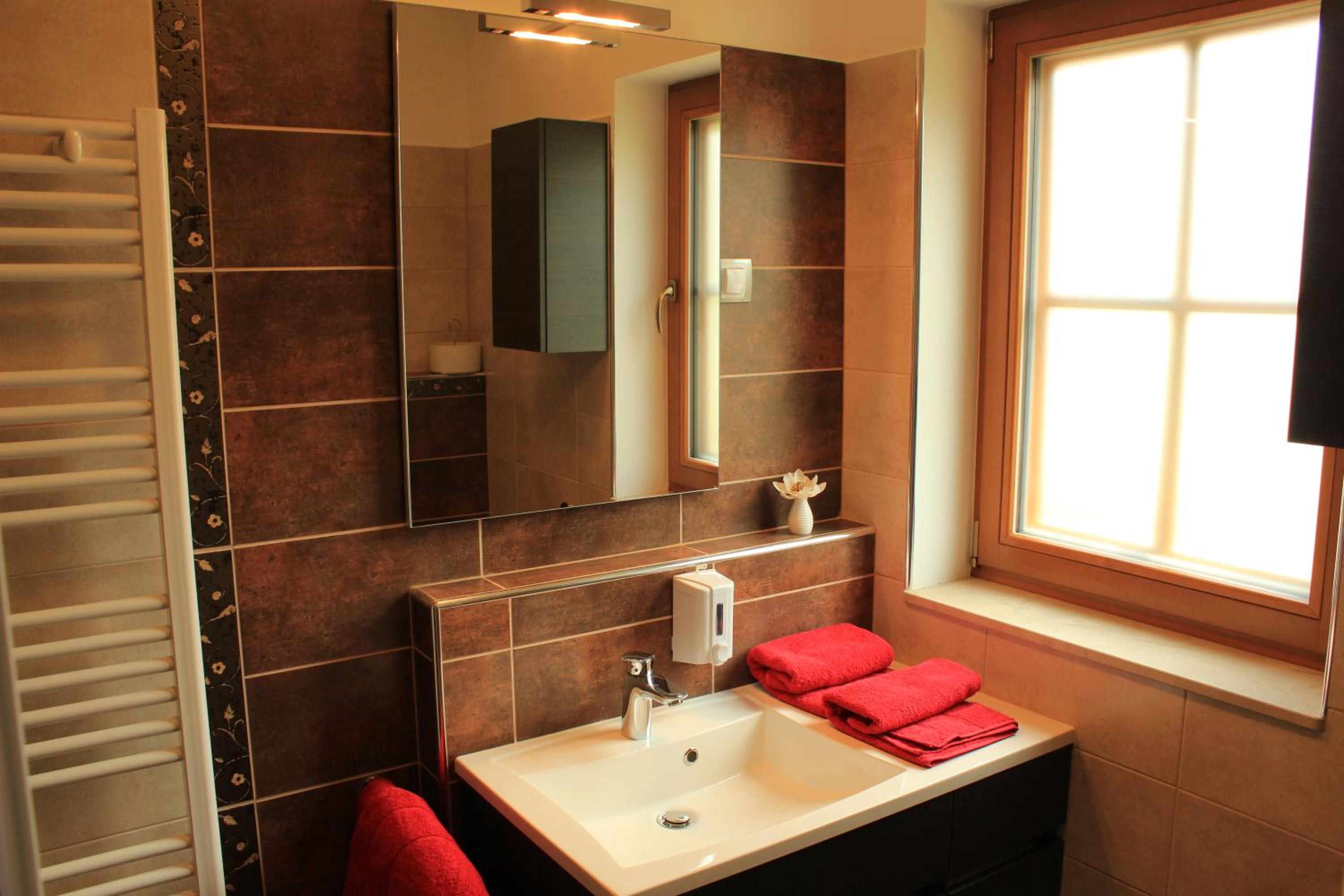 Two-Bedroom Apartment with Balcony photo 3