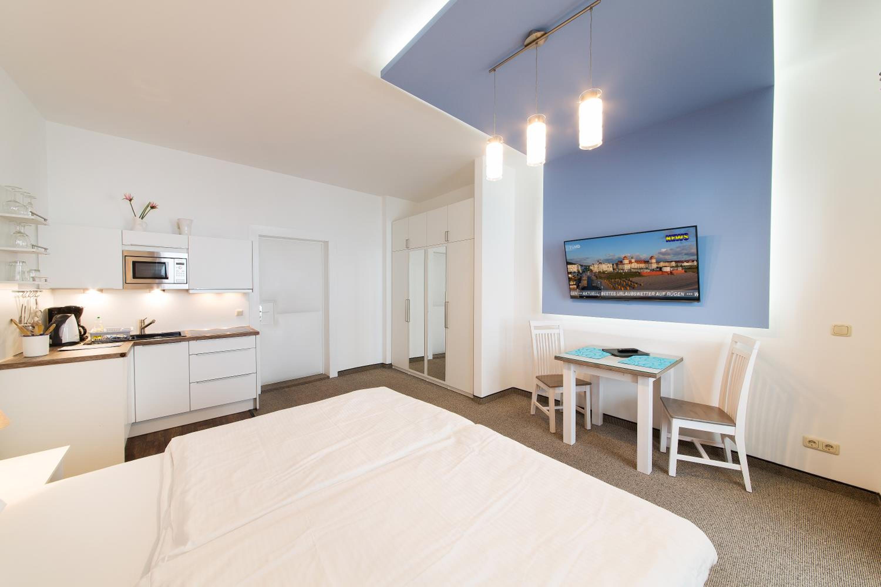 Studio Apartment photo 2