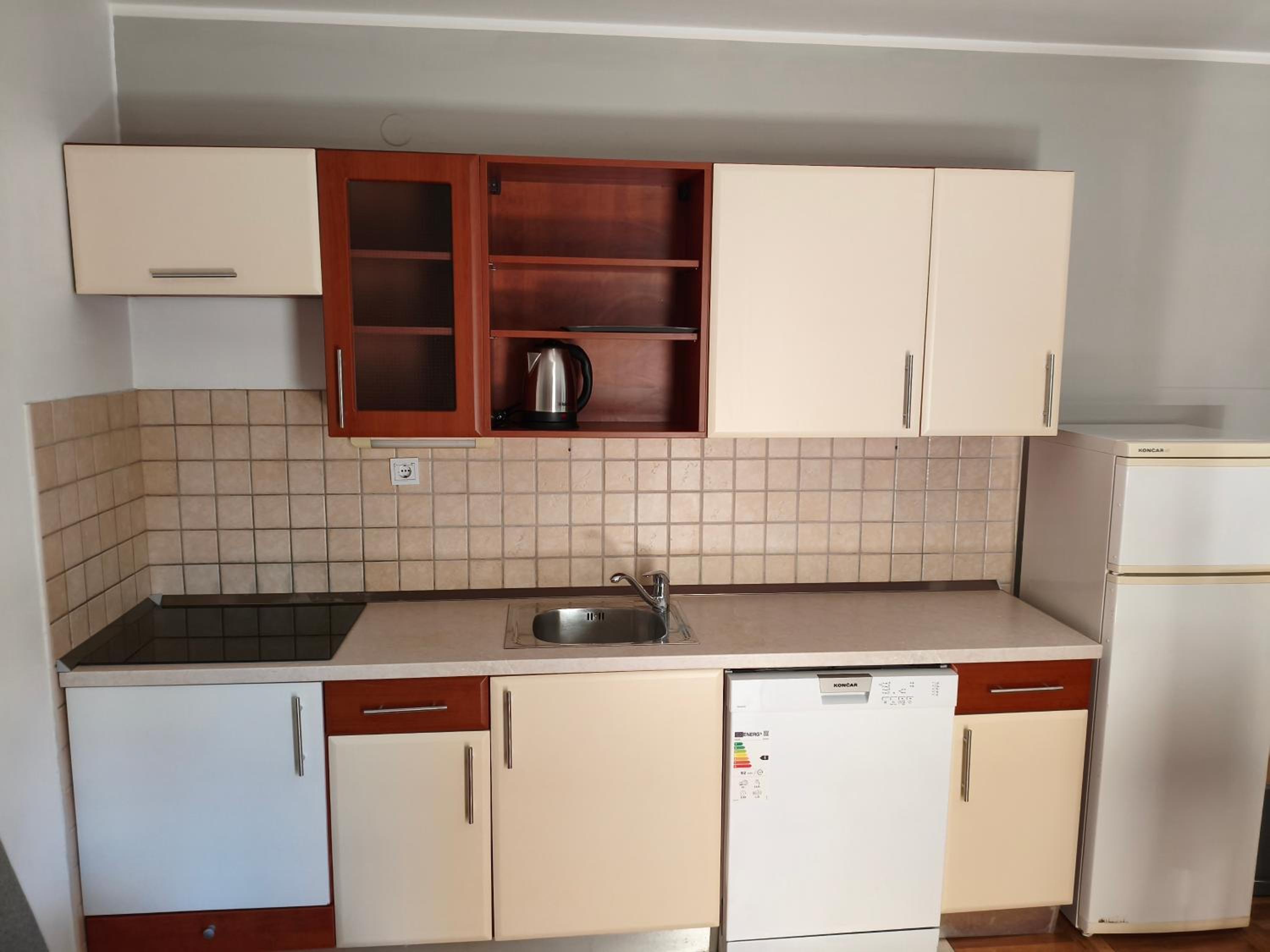 Apartment - Ground Floor photo 2