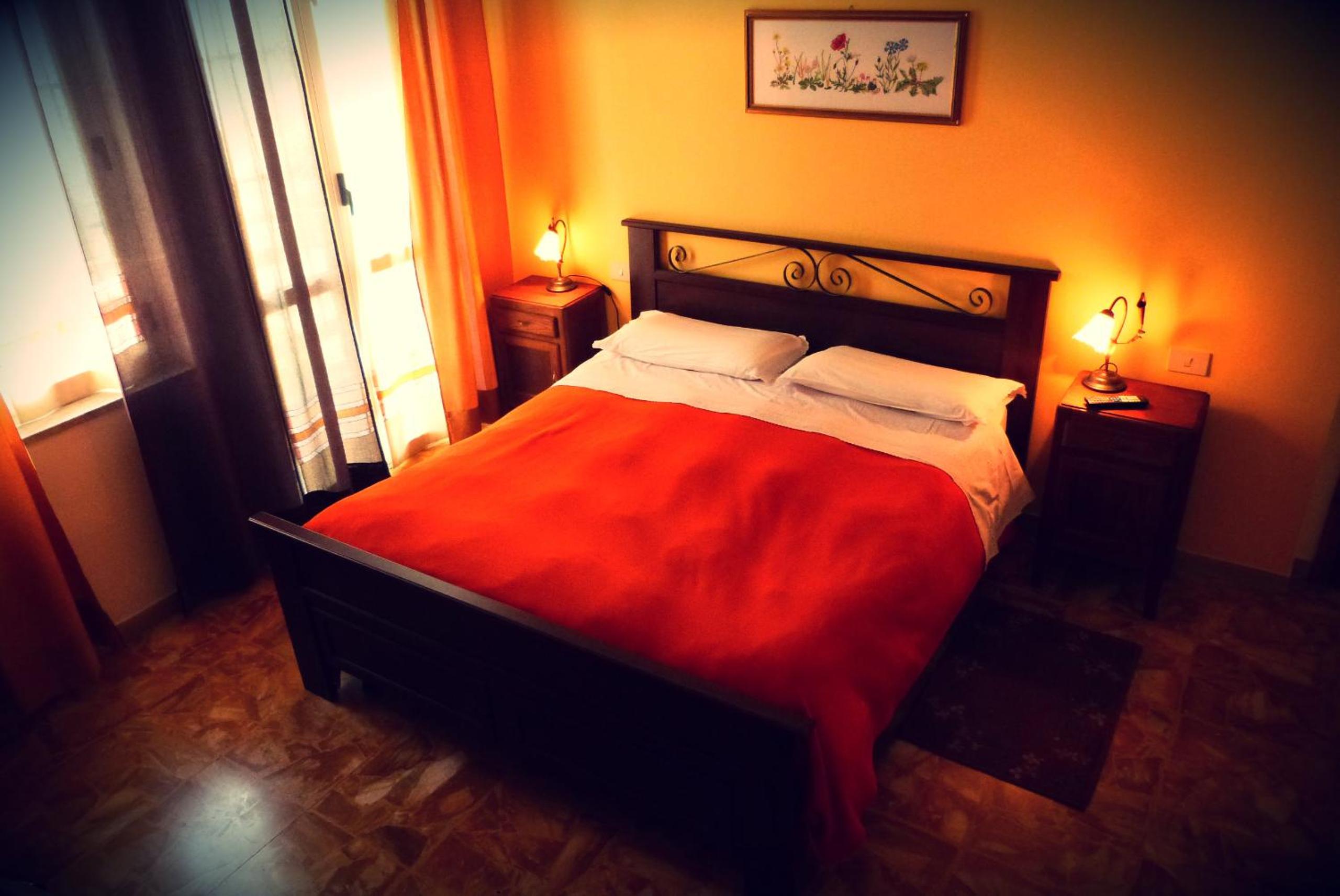 Standard Double Room with Shared Bathroom