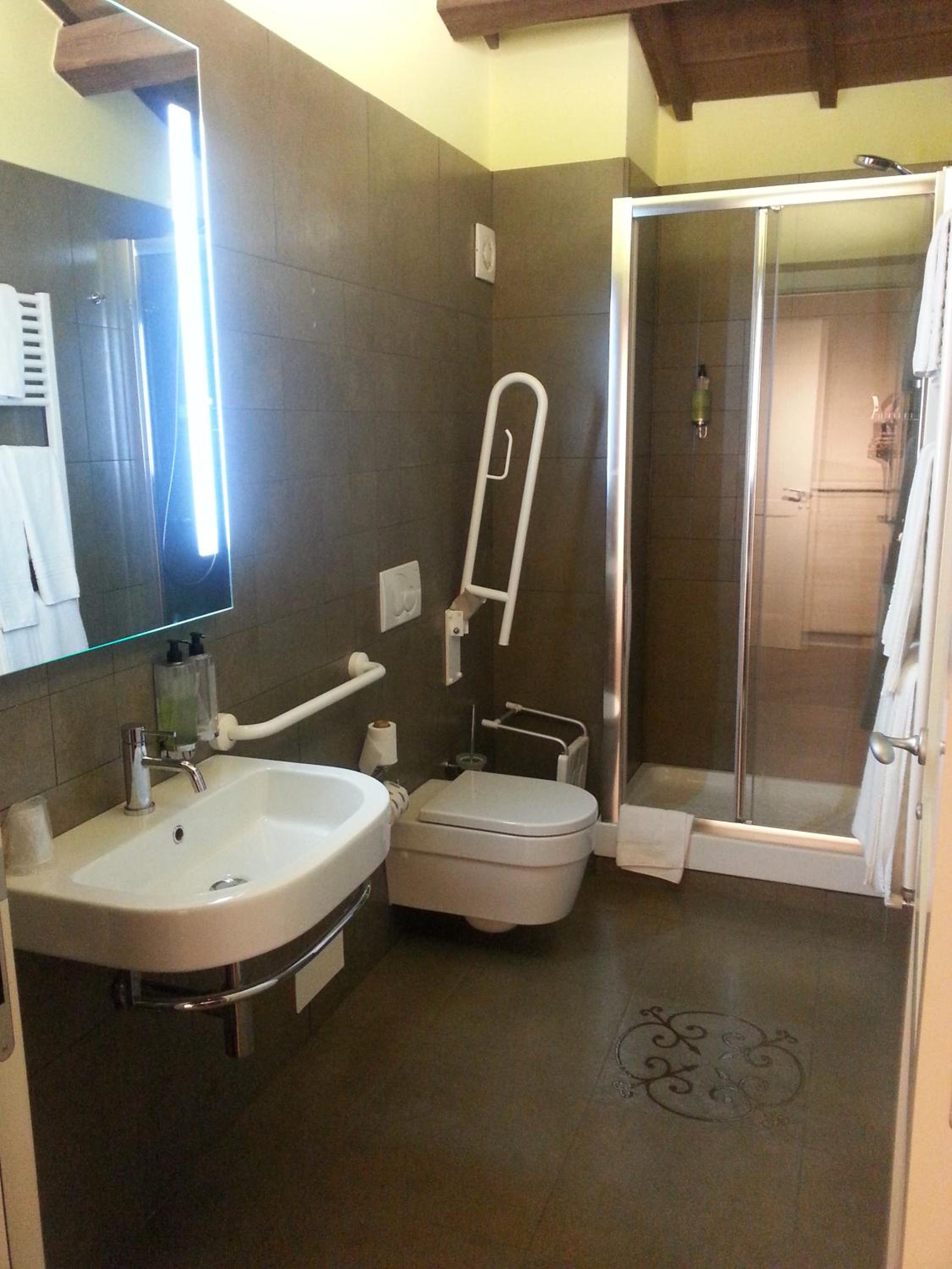 Standard Double Room photo 3