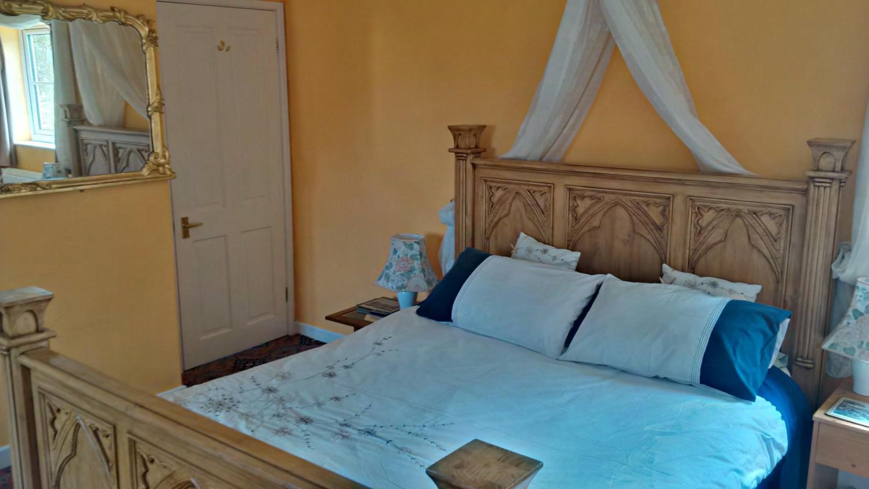 King Room with Extra Bed - Photo 1