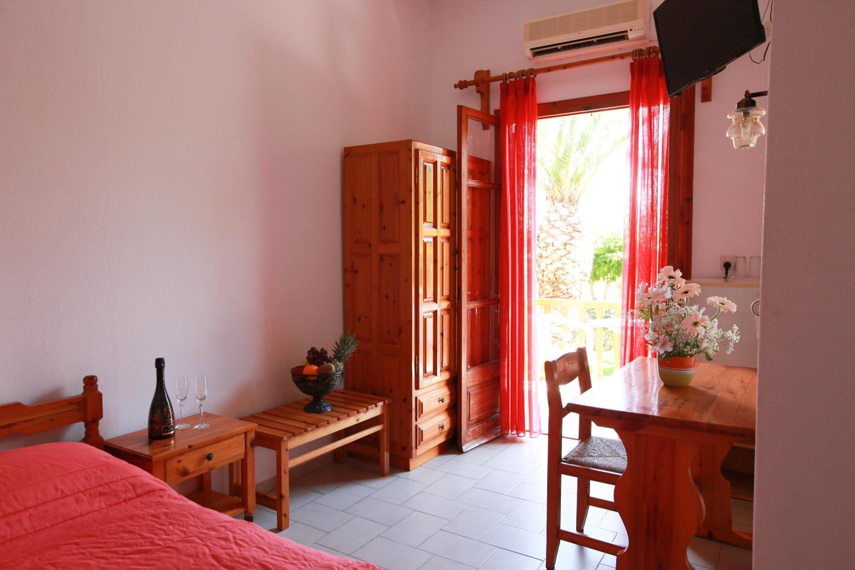 Triple Room with Garden View photo 1
