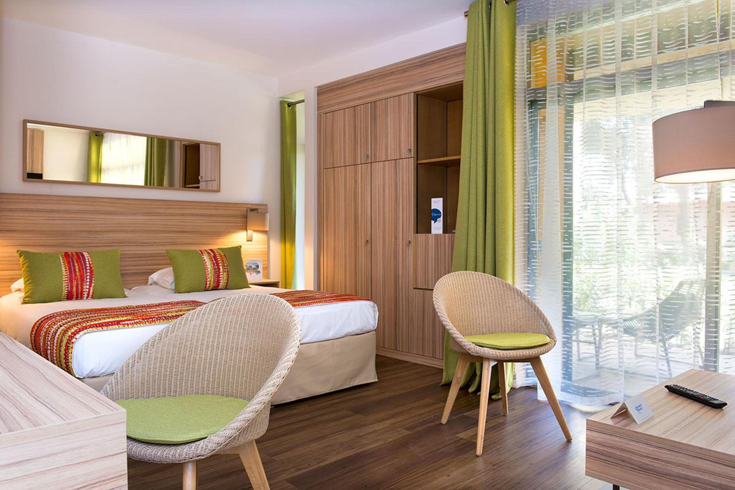 Triple Room with Terrace - Photo 3