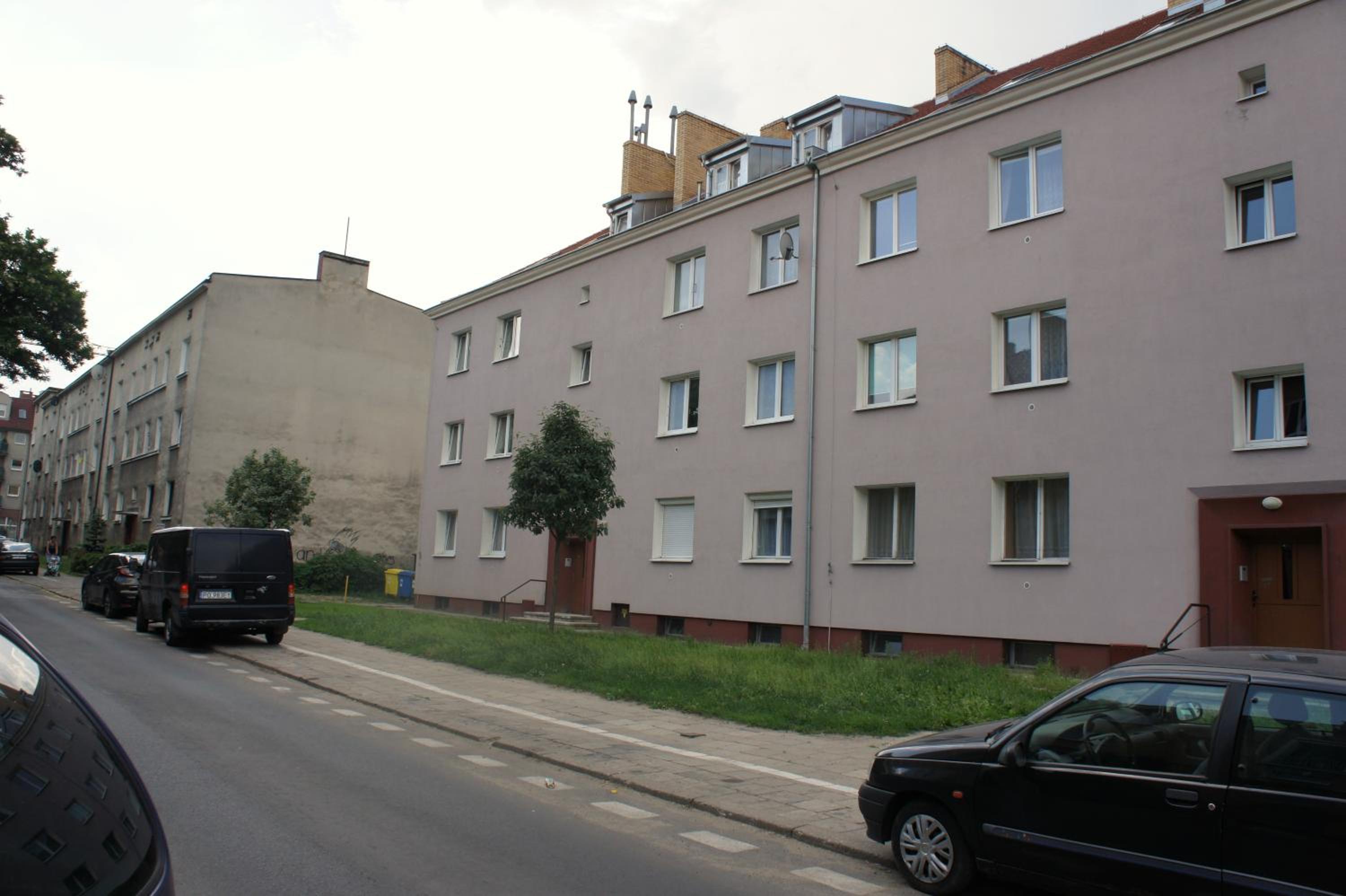 Two-Bedroom Apartment - Photo 13